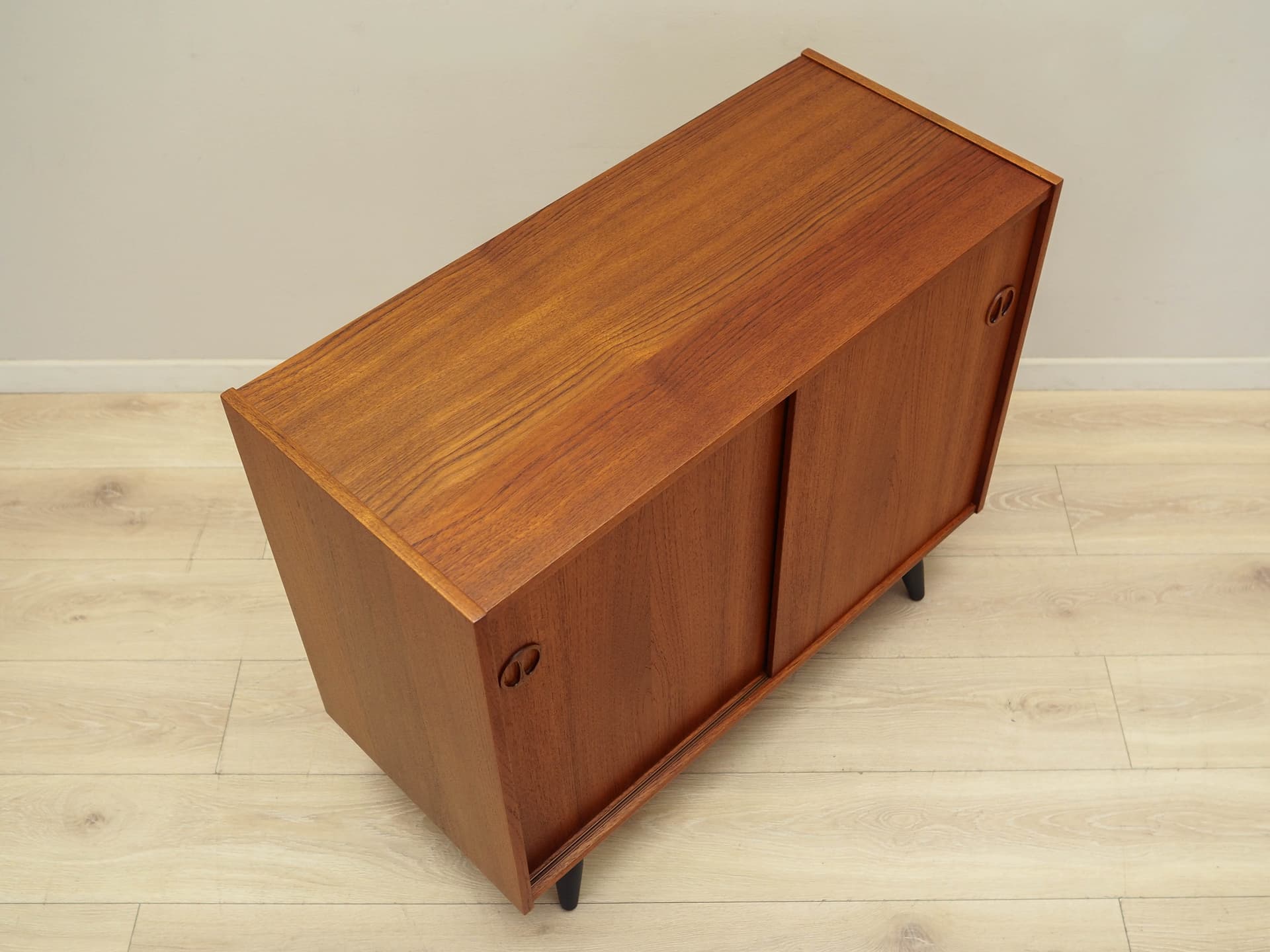 Cabinet, light brown teak, Denmark, 1970s. - 158676