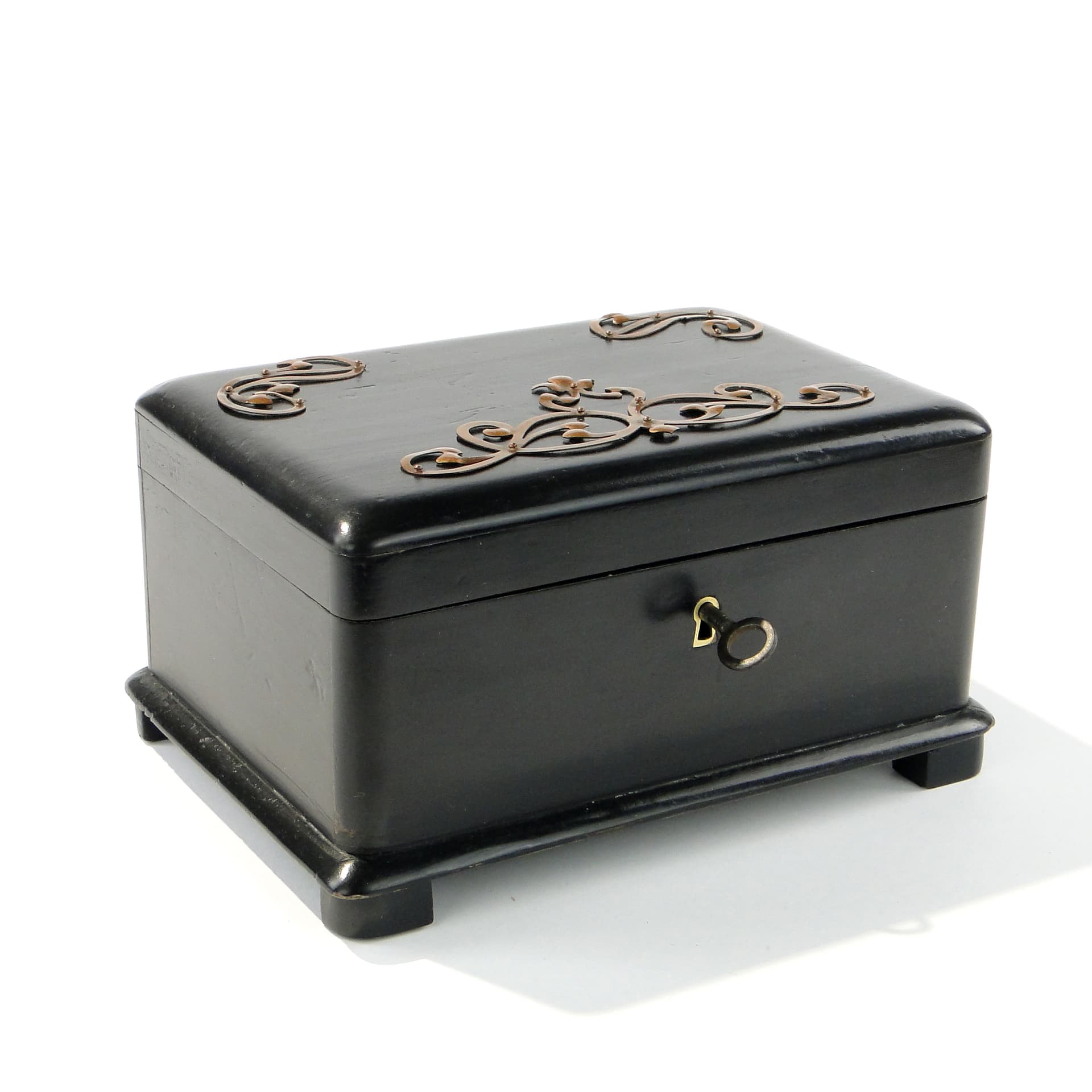 Secesyjna kaseta, Austro-Węgry 1900 - 158721