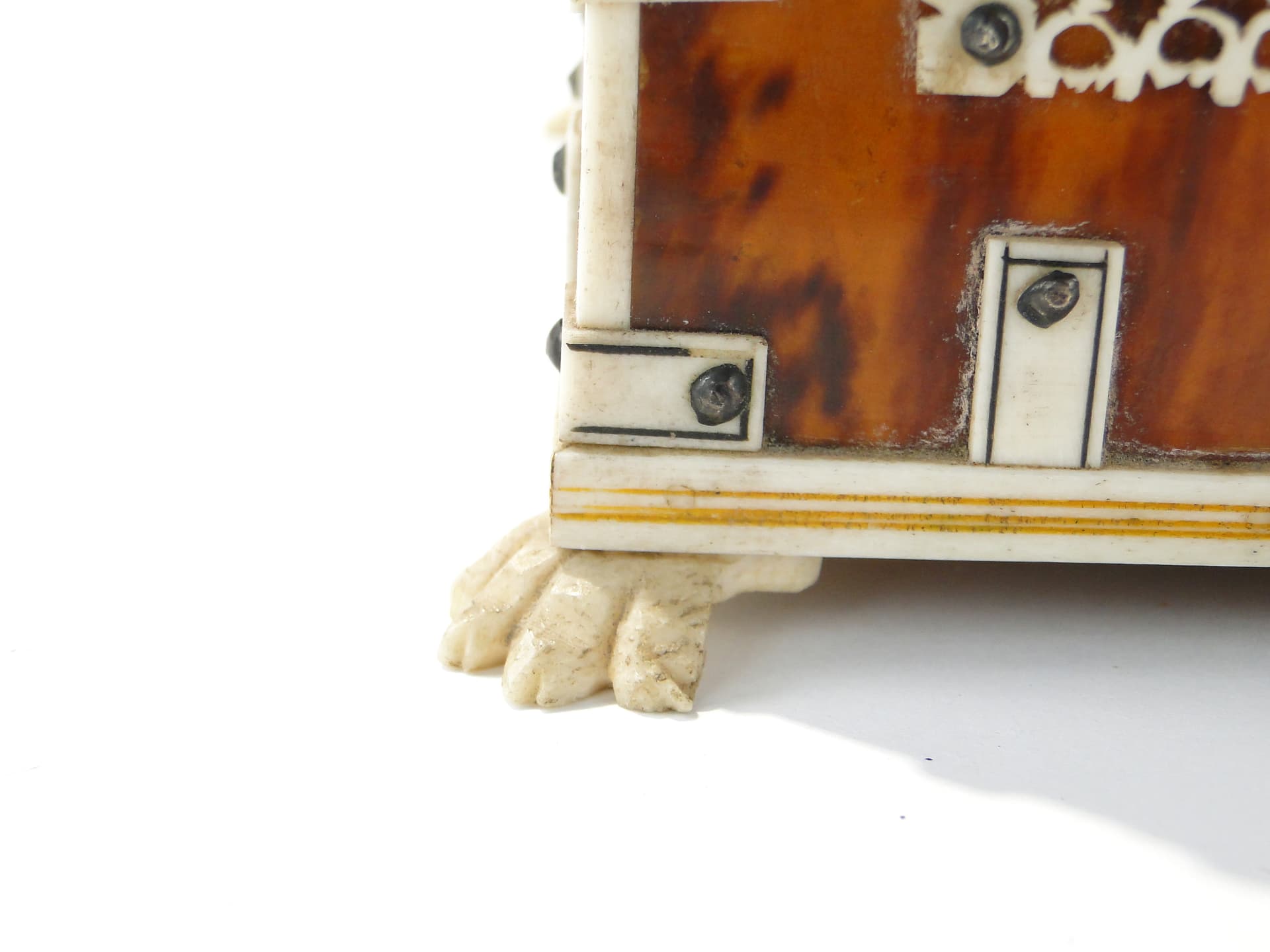 Kaseta na lwich łapkach XIX w - 158777