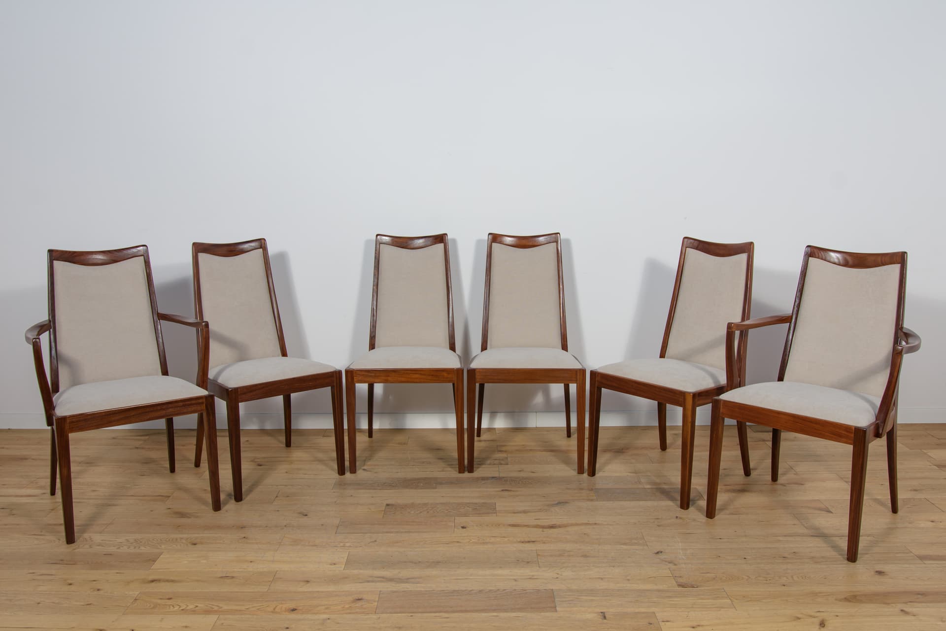 Komplet czterech krzeseł i dwóch foteli, teak kremowy, proj. L. Dandy, G-Plan, Wielka Brytania, lata 60. - 158968