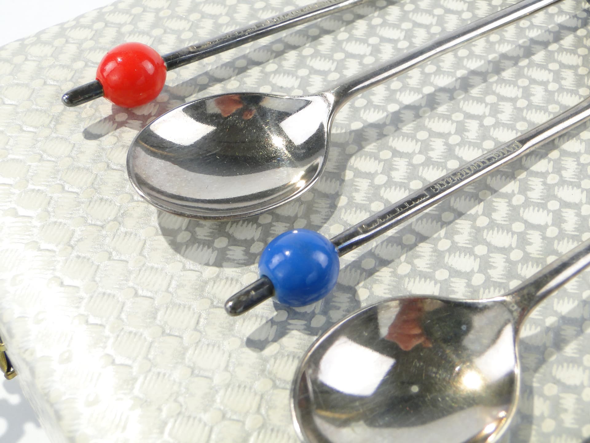 Kolorowe łyżeczki do kawy l. 40-50 - 159045