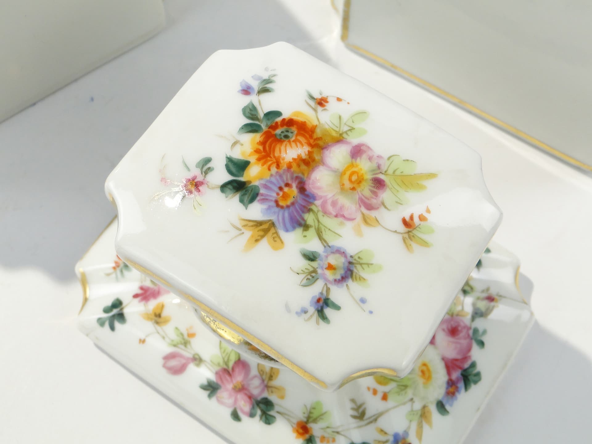 Porcelanowe herbatnice Francja XIX wiek - 159083