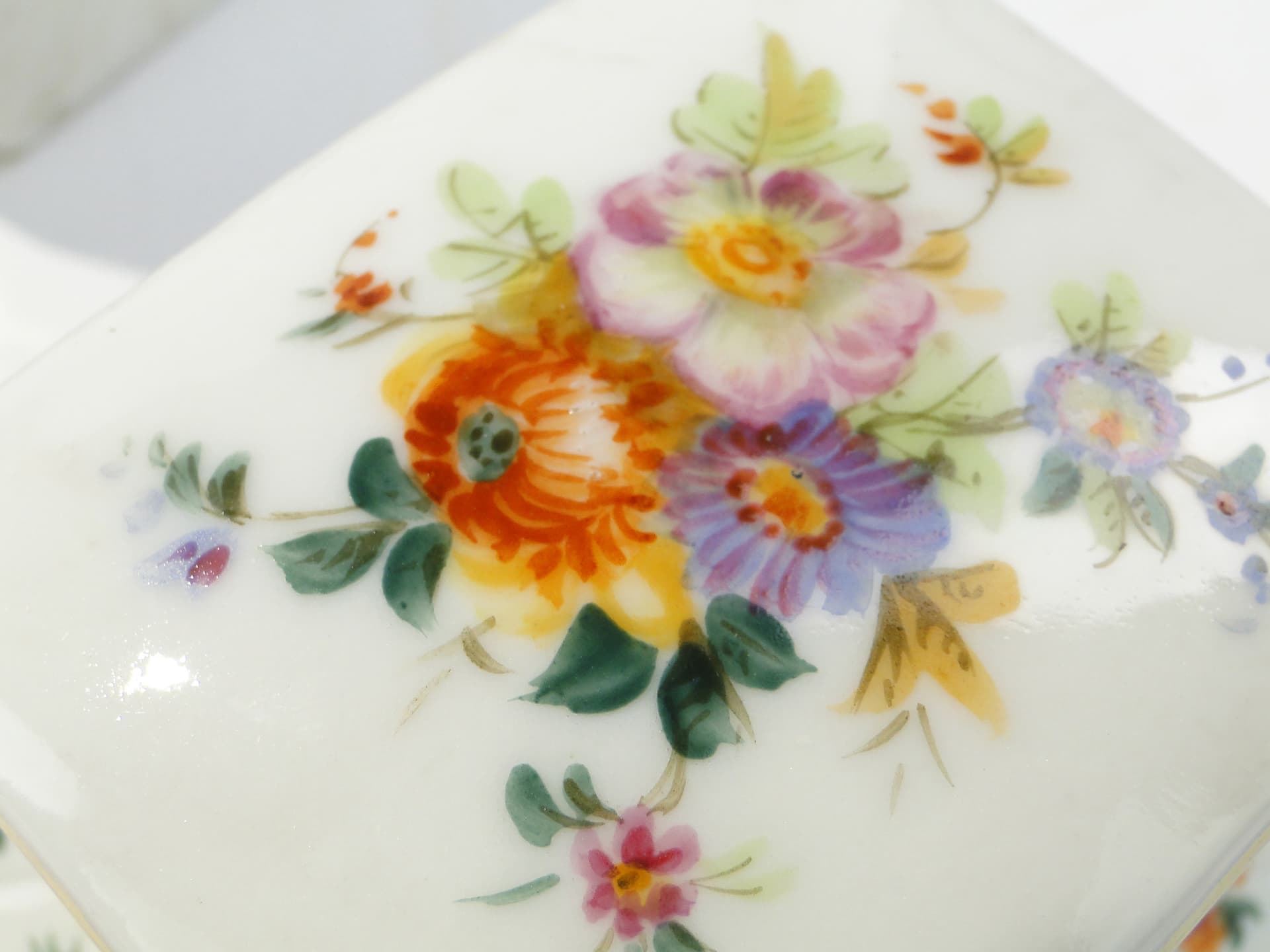 Porcelanowe herbatnice Francja XIX wiek - 159081