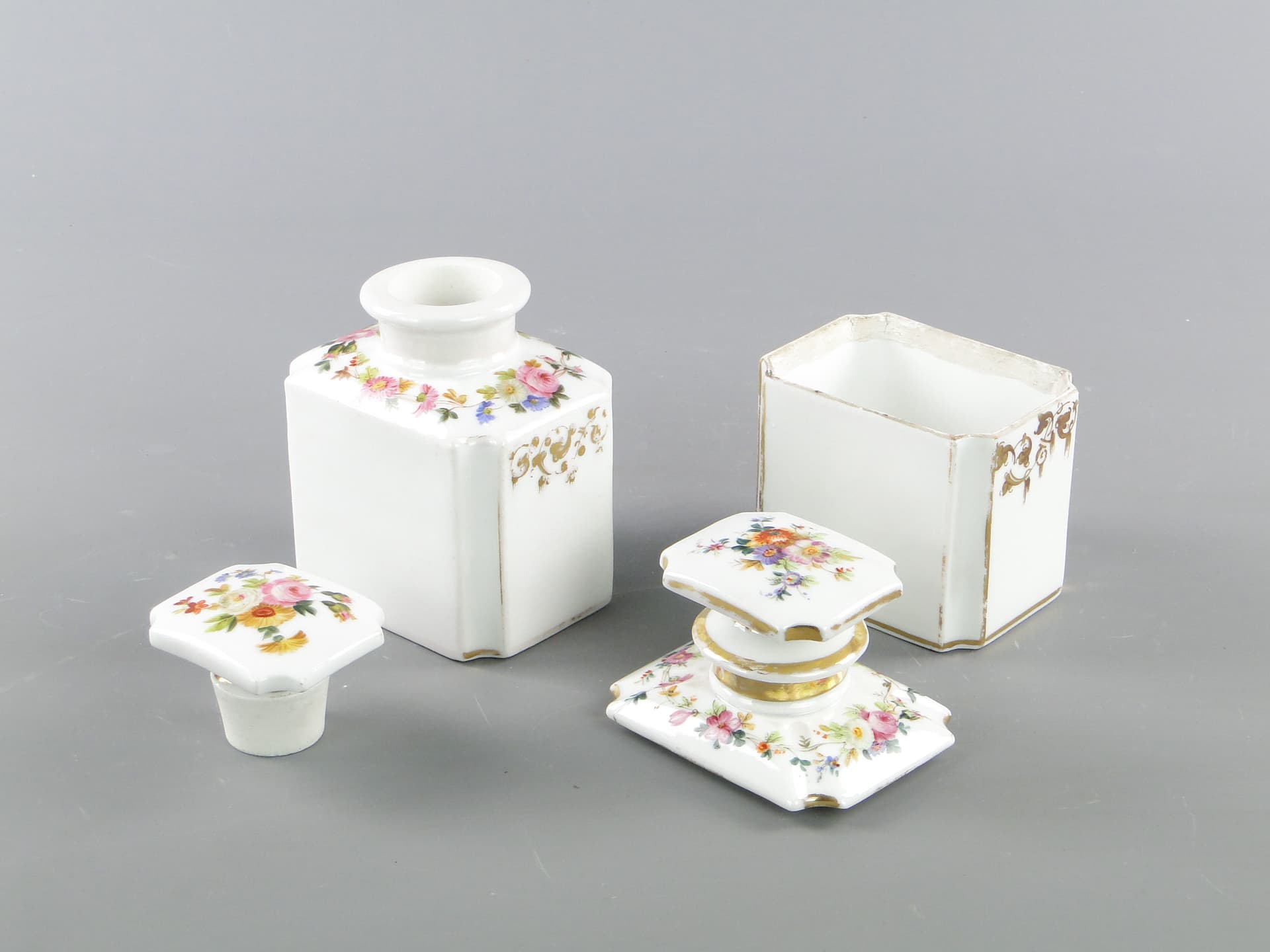 Porcelanowe herbatnice Francja XIX wiek - 159070