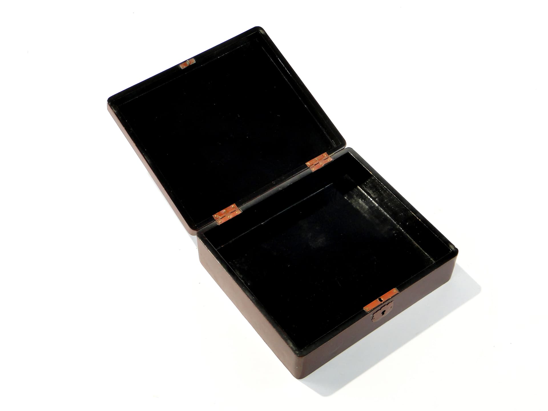 Orientalne pudełko z laki, z motywem orła, Japonia. - 159106