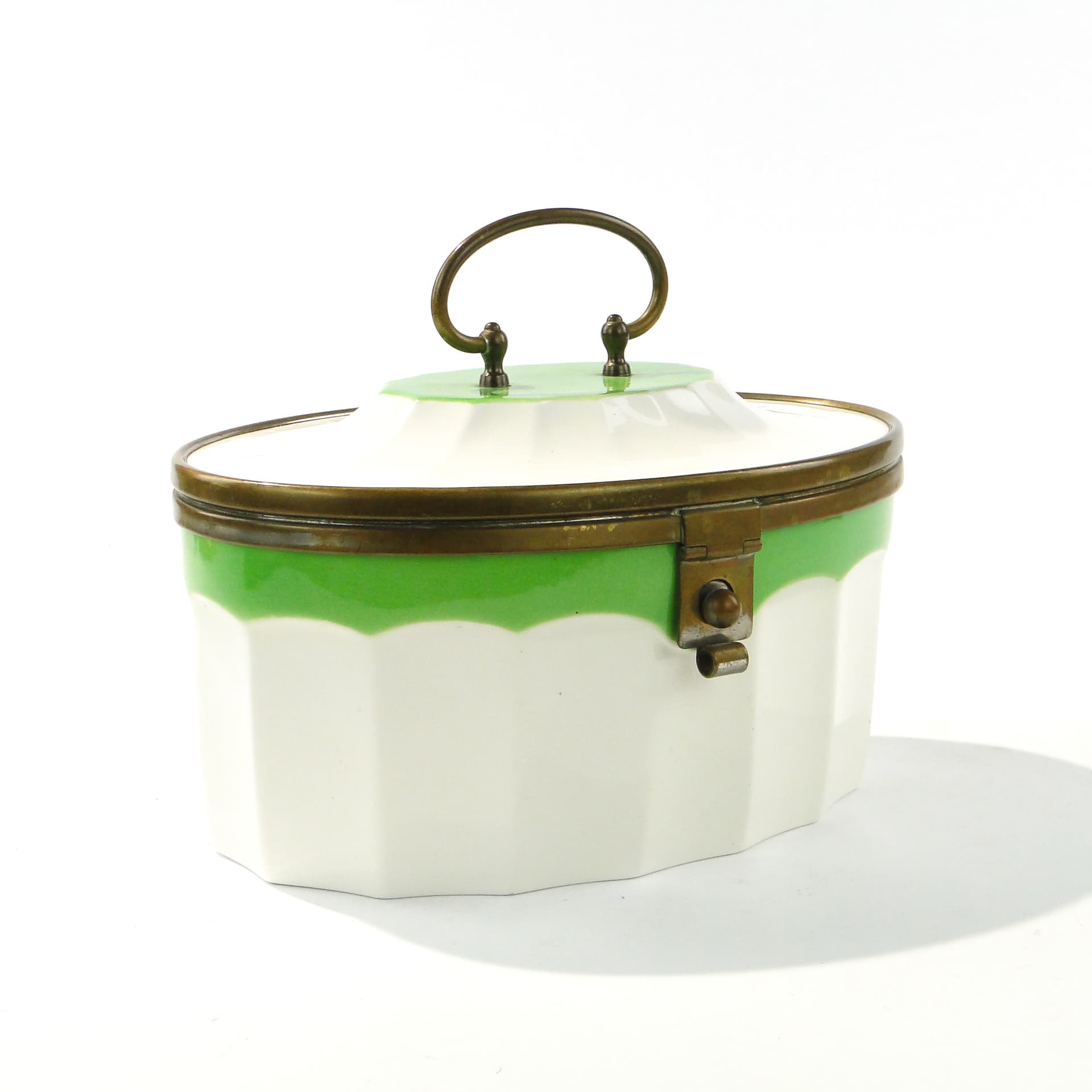 Ceramiczny pojemnik z mosiężnymi okuciami - 159112