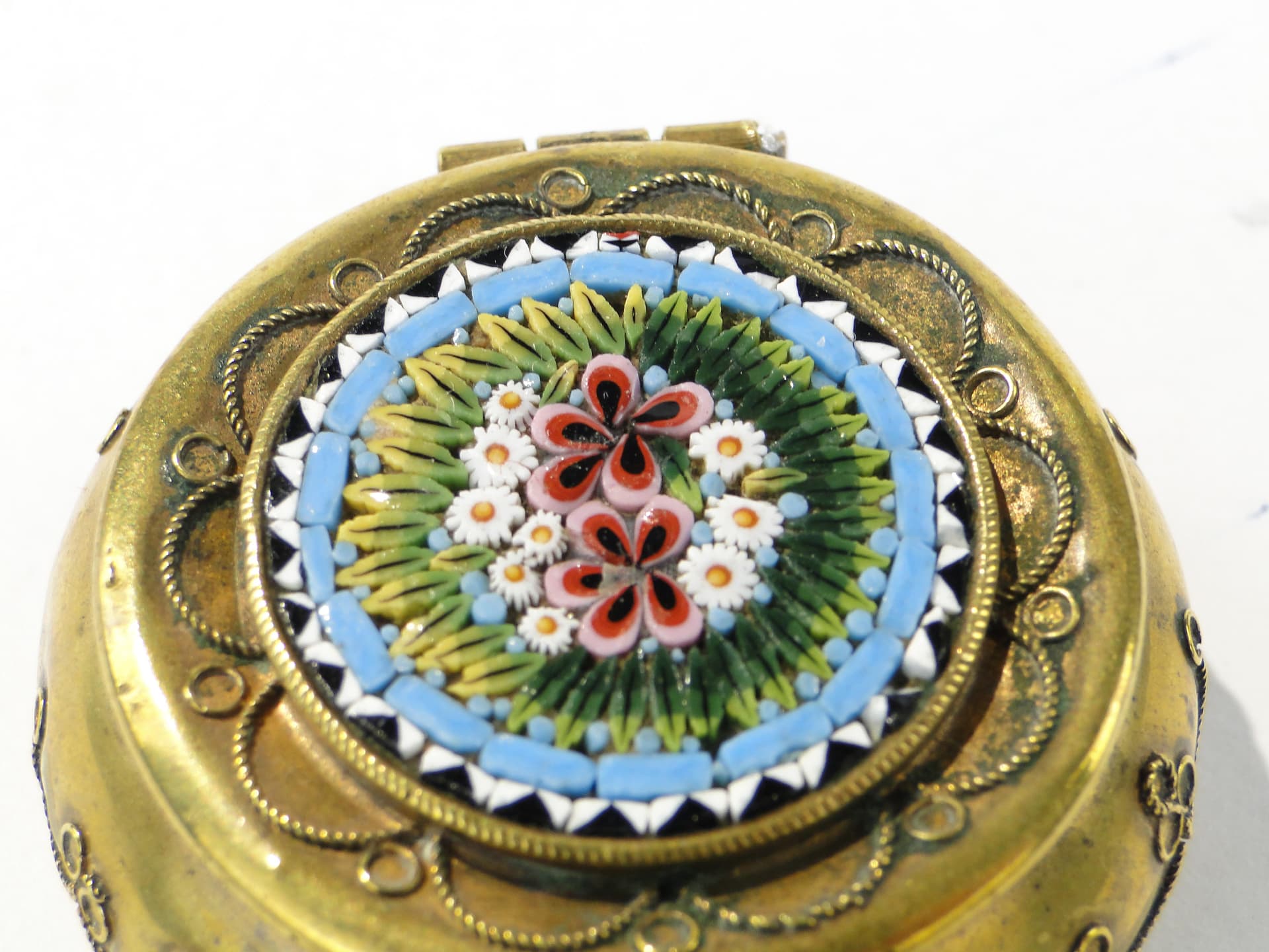 Pudełko z mikromozaiką, Millefiori, Włochy 1890 - 159254