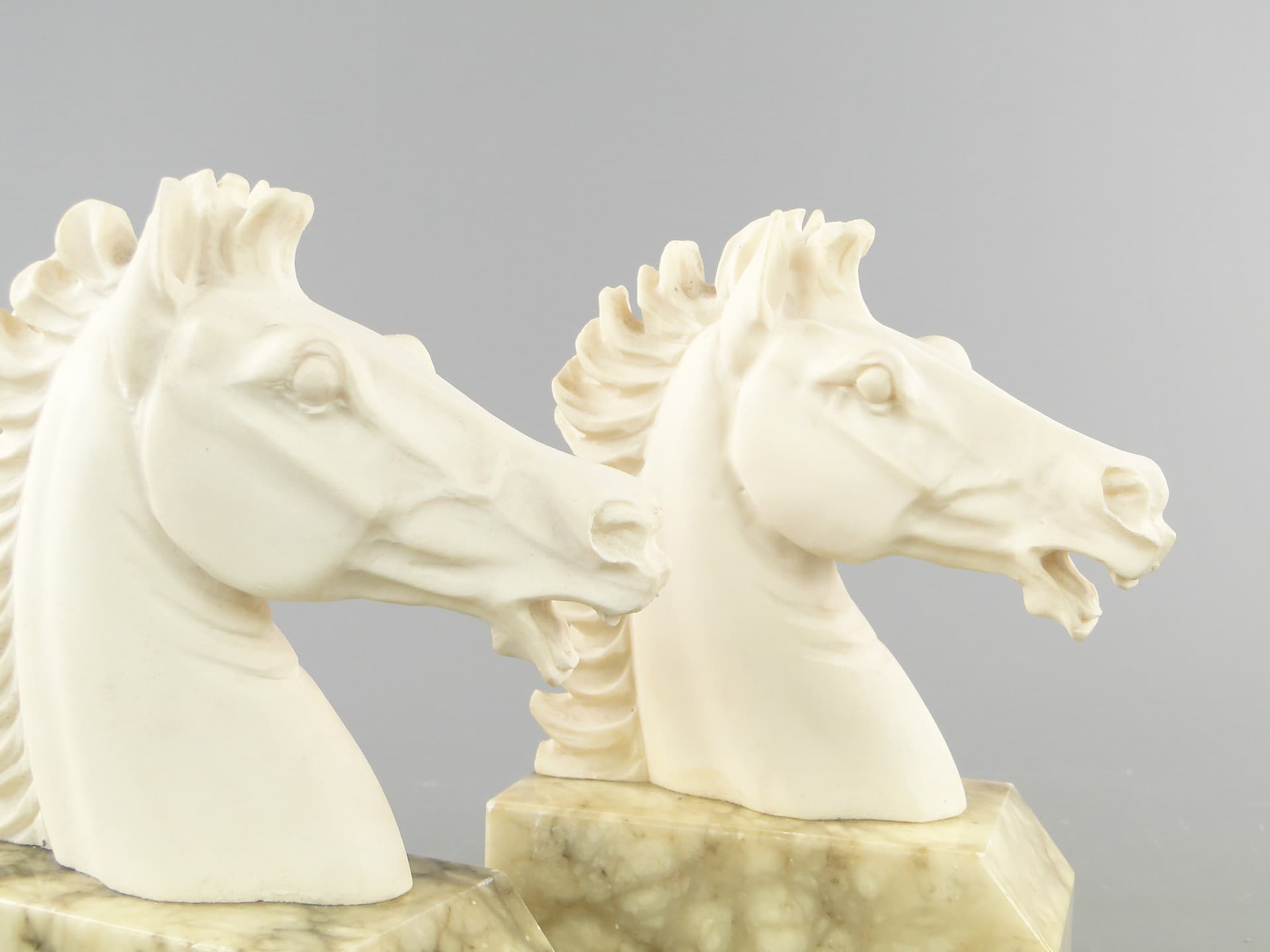 Podpórki do książek Ivory White, marmur, Włochy, lata 50. - 159272