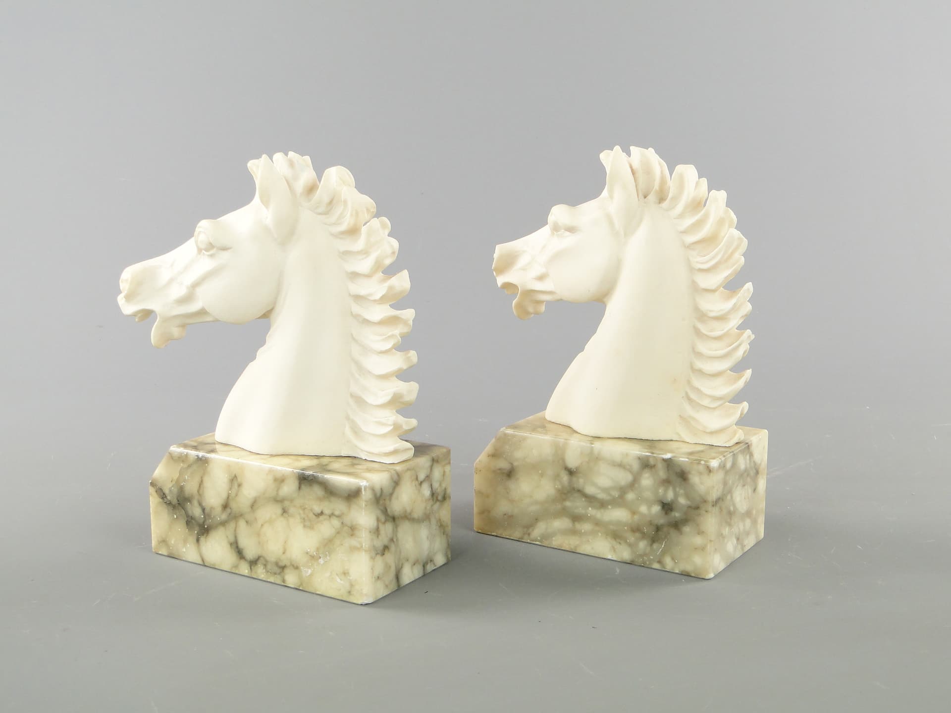 Podpórki do książek Ivory White, marmur, Włochy, lata 50. - 159274