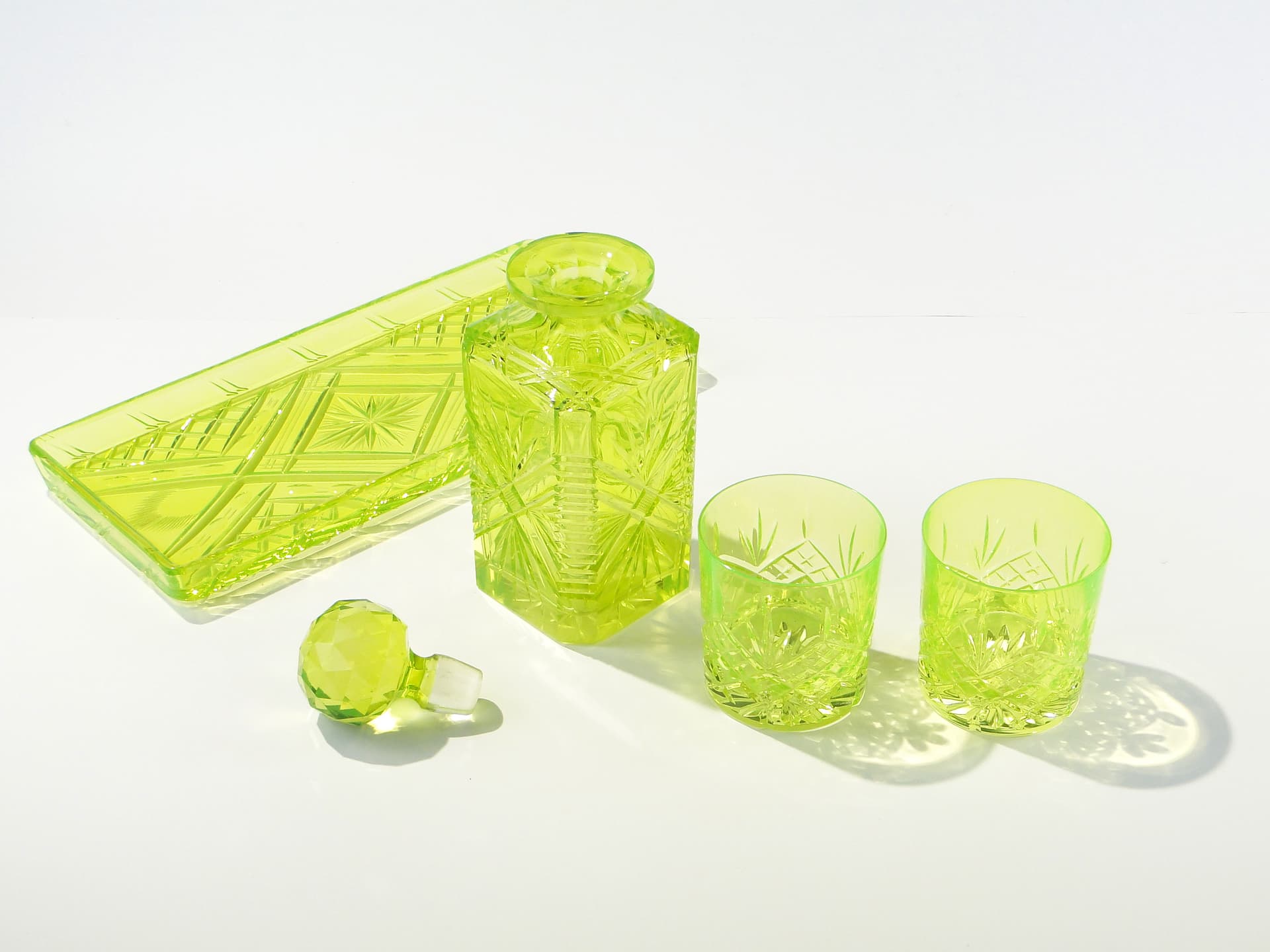 Zestaw do alkoholu, karafka i szklanki szkło uranowe - 159305