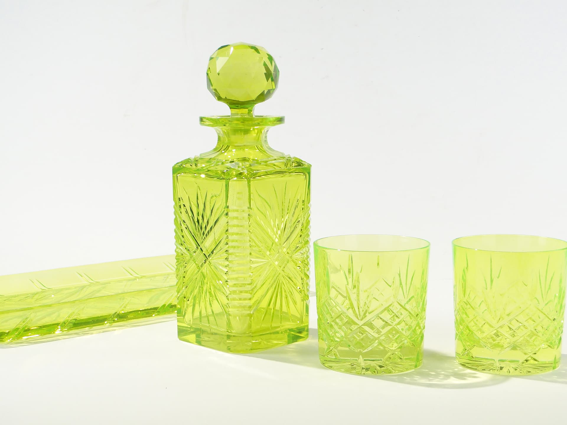 Zestaw do alkoholu, karafka i szklanki szkło uranowe - 159302