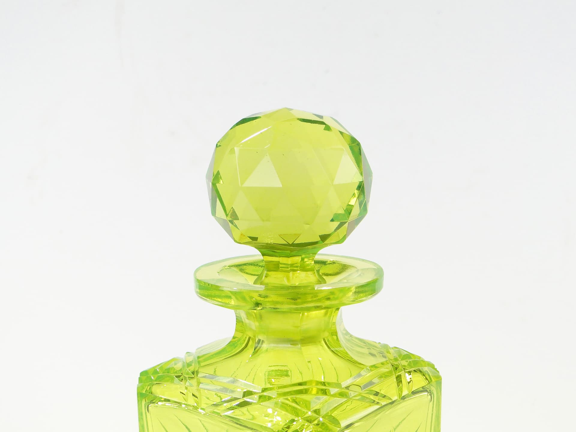 Zestaw do alkoholu, karafka i szklanki szkło uranowe - 159299