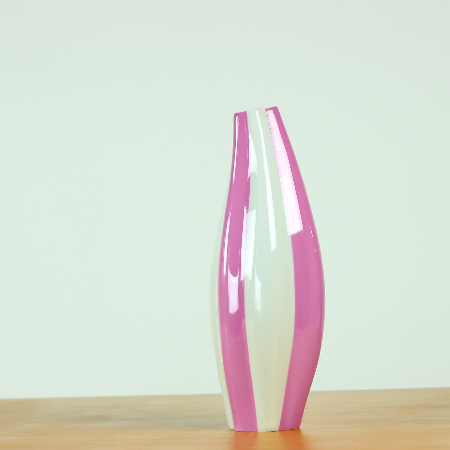 Vase, pink white, porcelain, Royal Dux Bohemia, Czech Republic, 1960s. - 159439