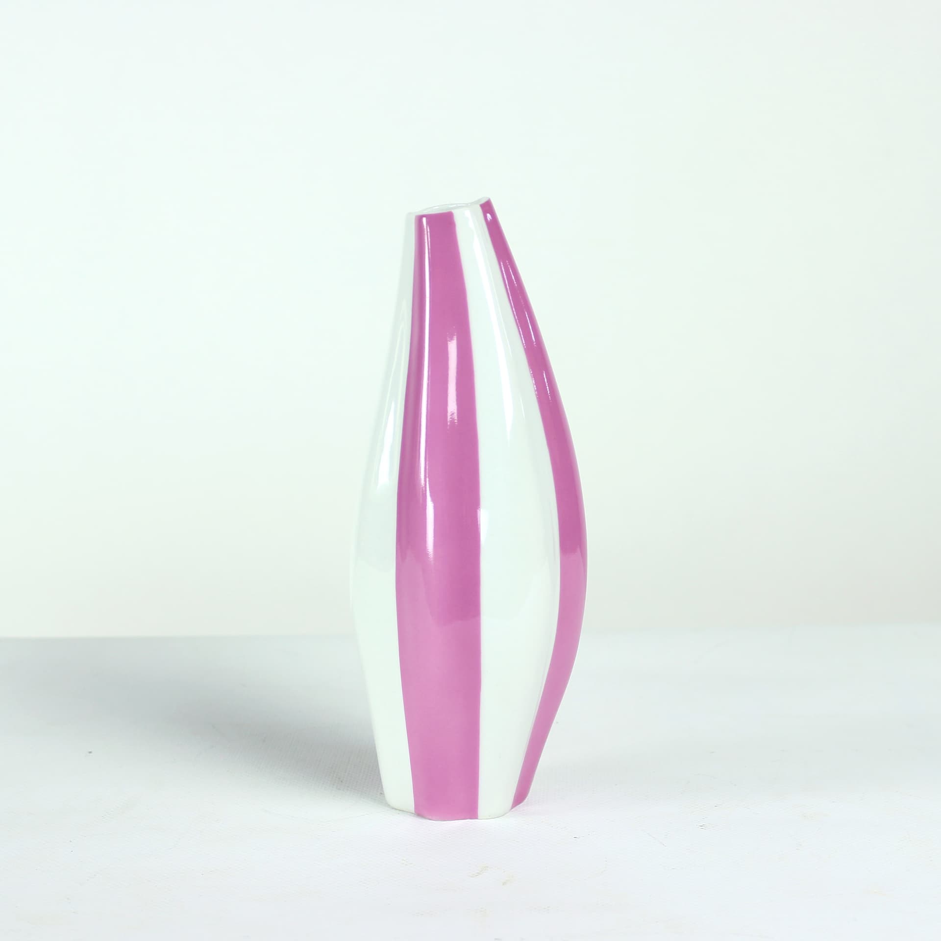 Vase, pink white, porcelain, Royal Dux Bohemia, Czech Republic, 1960s. - 159441