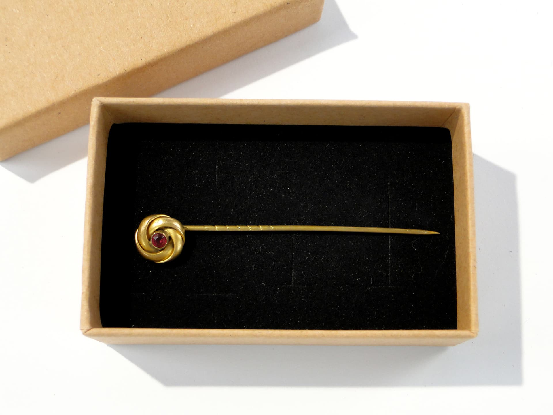 Szpilka dekoracyjna, secesja, mosiądz złoty, Europa, początek XX w. - 159639