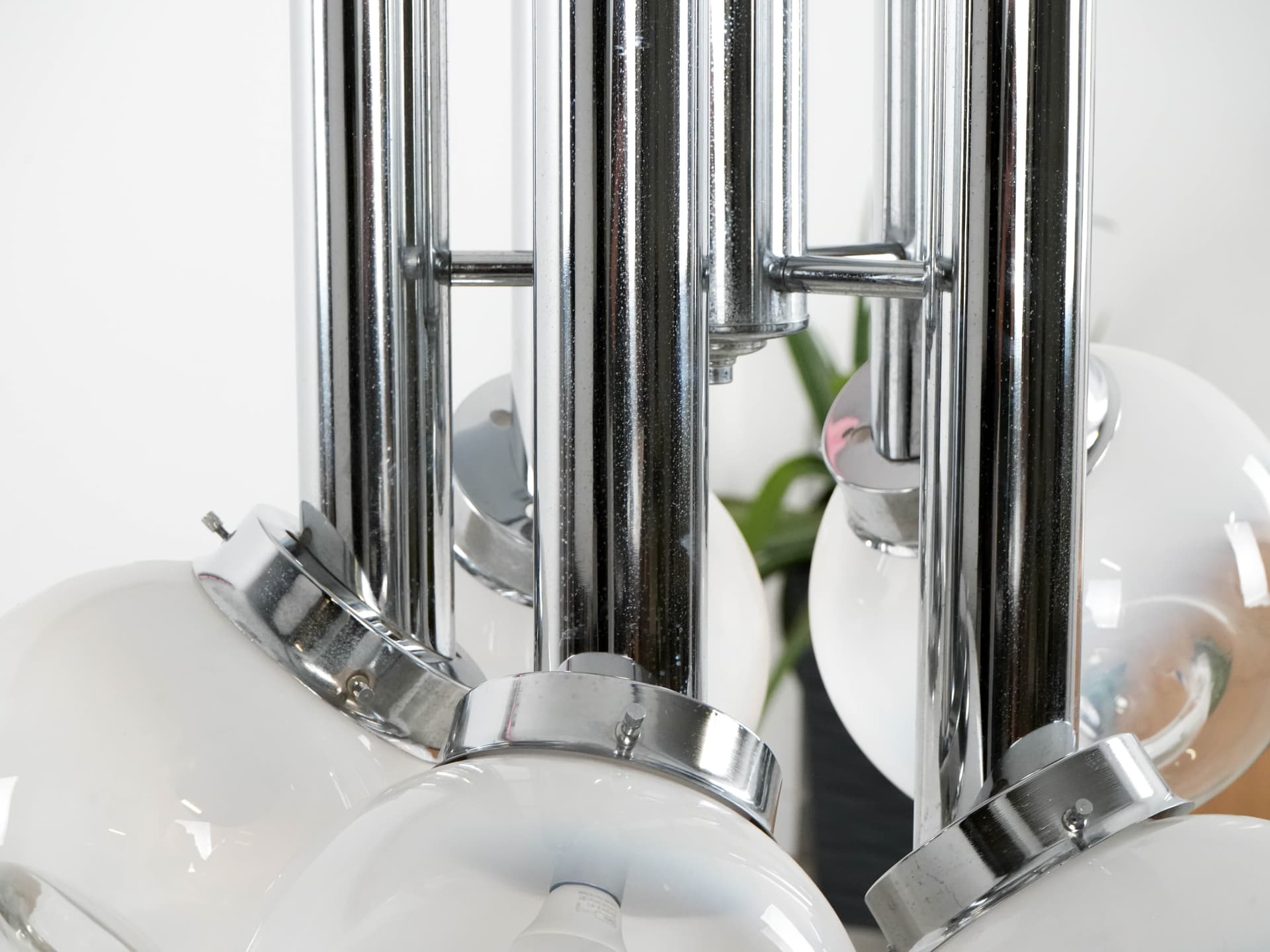 Żyrandol, chromowany metal, szkło dymione, Włochy, lata 70. - 159690