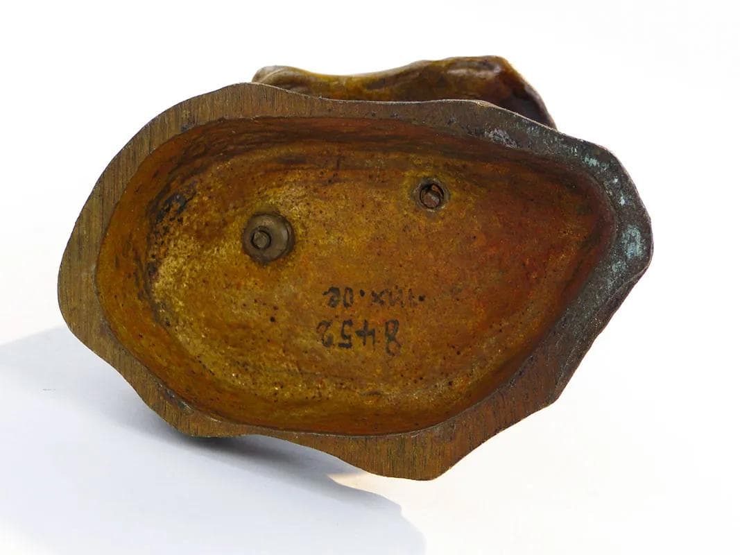 Figura kobiety, brąz ciemny, art. K. Loder, Szwajcaria, początek XX w. - 10107