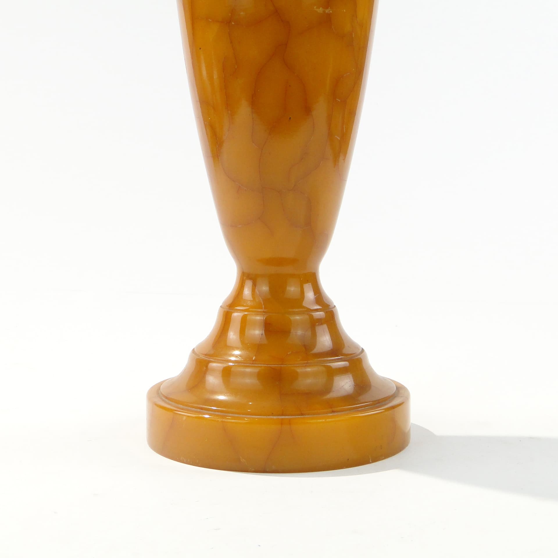 Modernistyczna amfora z mlecznego bakelitu Polska lata 30. - 159999