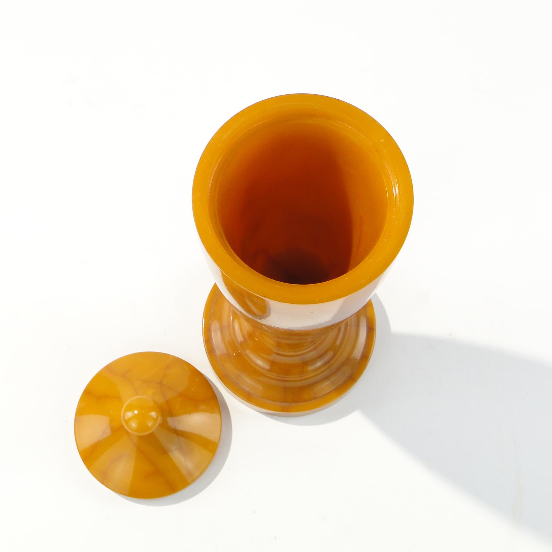 Modernistyczna amfora z mlecznego bakelitu Polska lata 30. - 159992