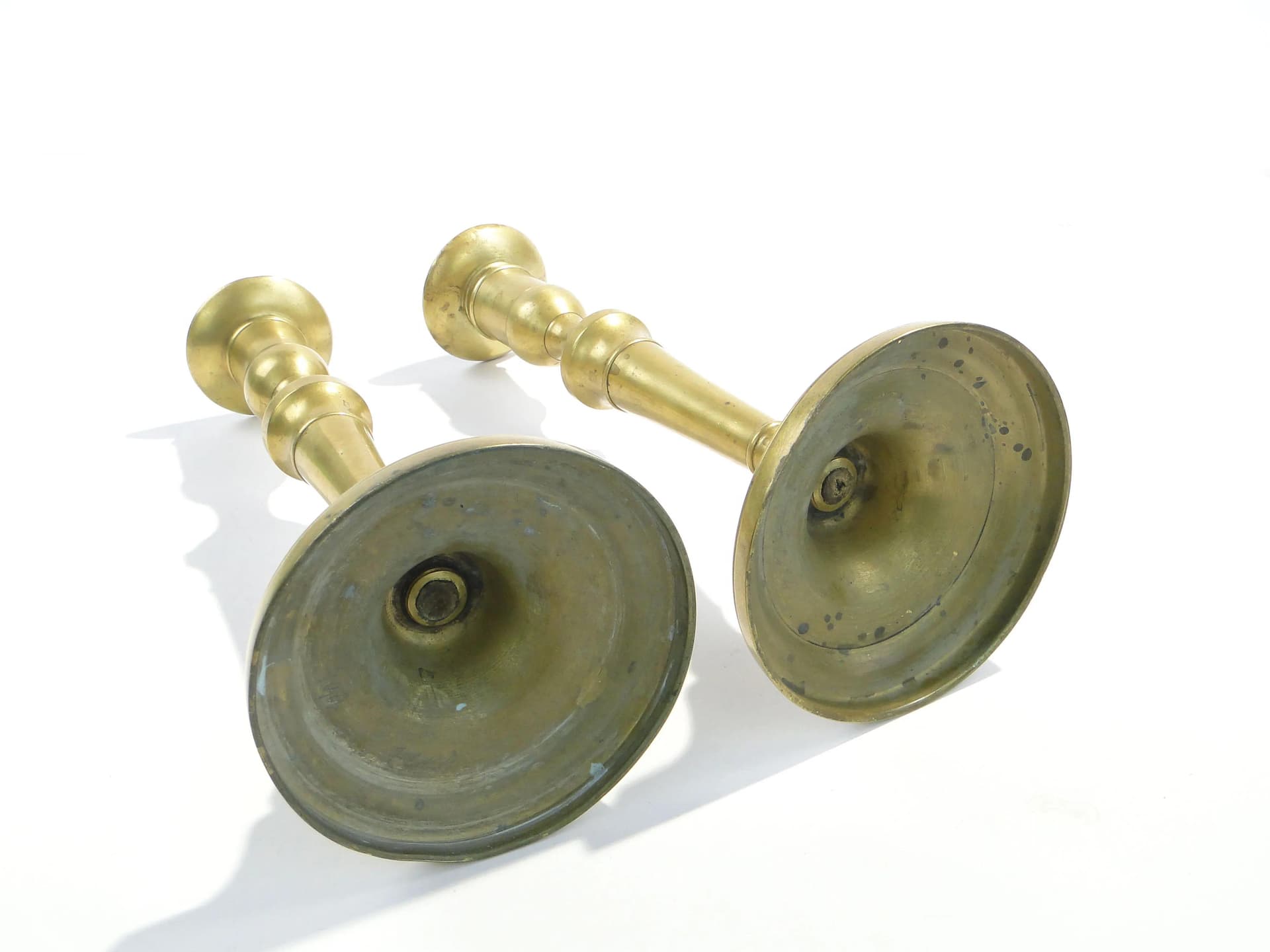 Pair of candlesticks, Neoclassicism, golden bronze, France, 19th c. - 160244