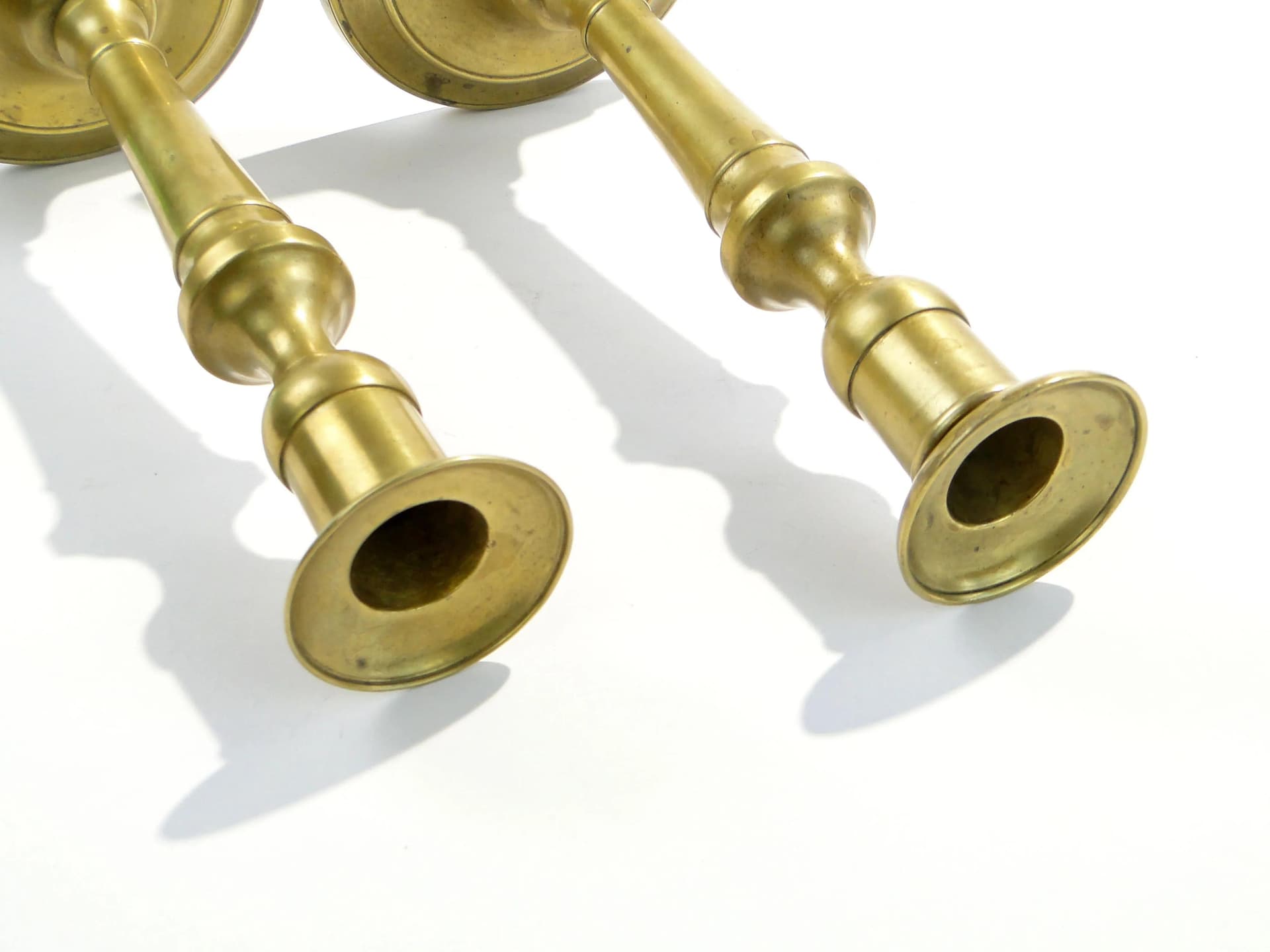 Pair of candlesticks, Neoclassicism, golden bronze, France, 19th c. - 160242