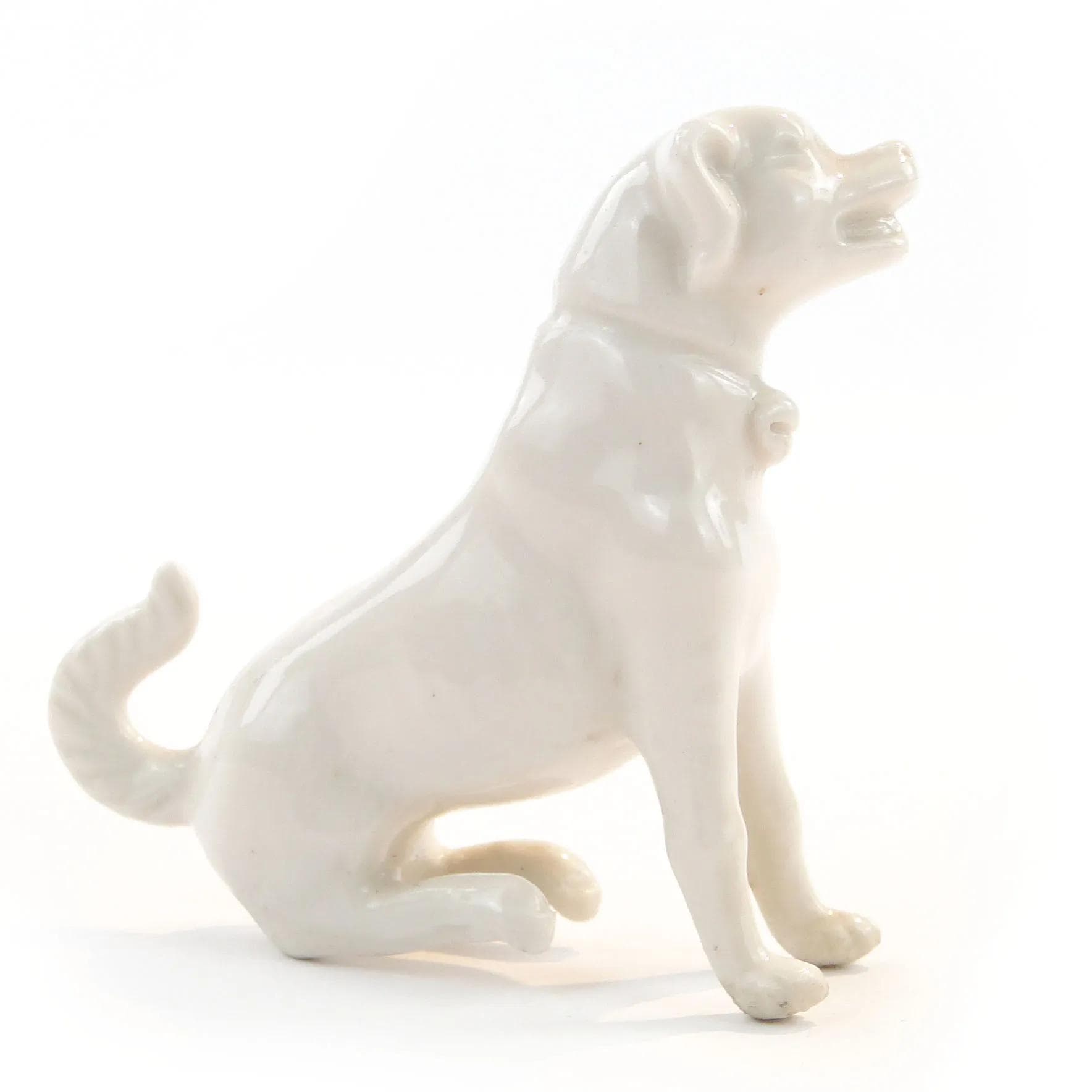Dog Figurine Miniature, ivory white porcelain, England, early 20th c. - 10337
