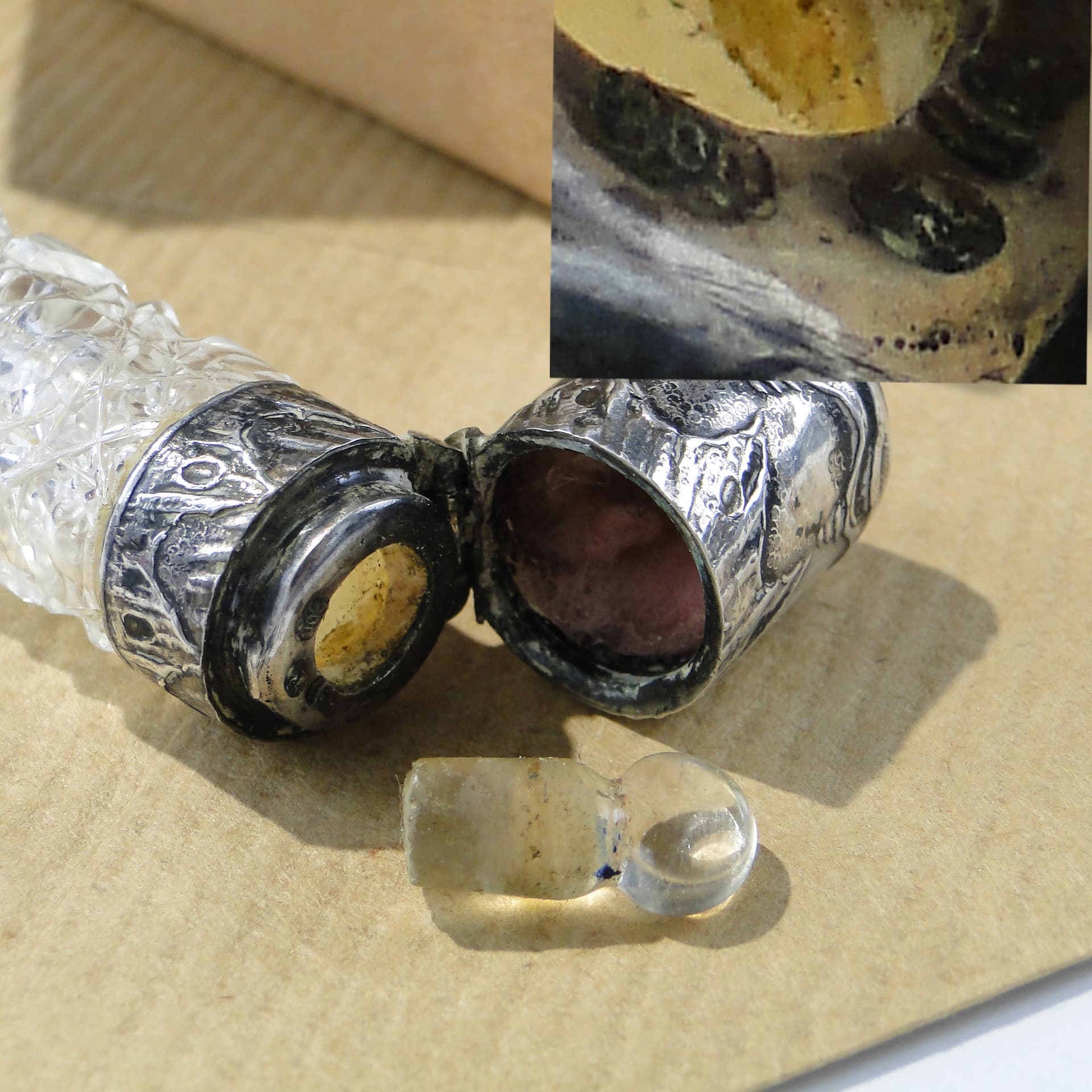 Perfume bottle, transparent crystal, silver, Germany, 19th c. - 161069