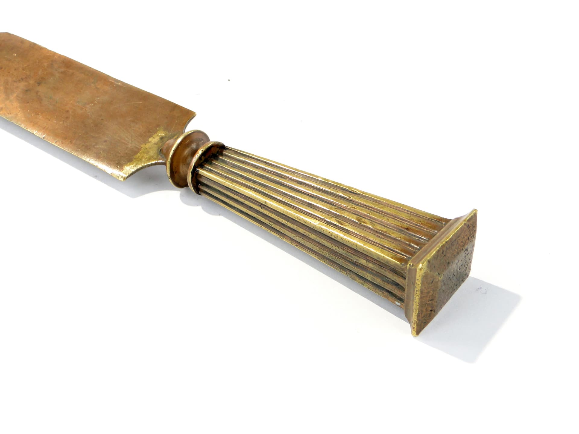 Eklektyczny nóż do listów Art deco o formie sztyletu - 161256