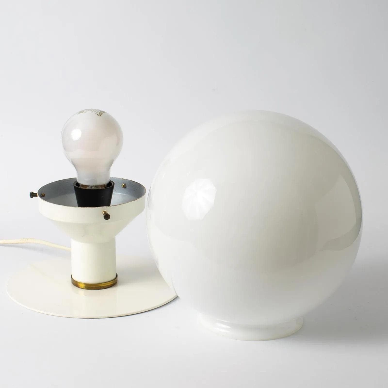 Table lamp, white, painted steel, milk glass, Computex, Poland, 1980s. - 161942