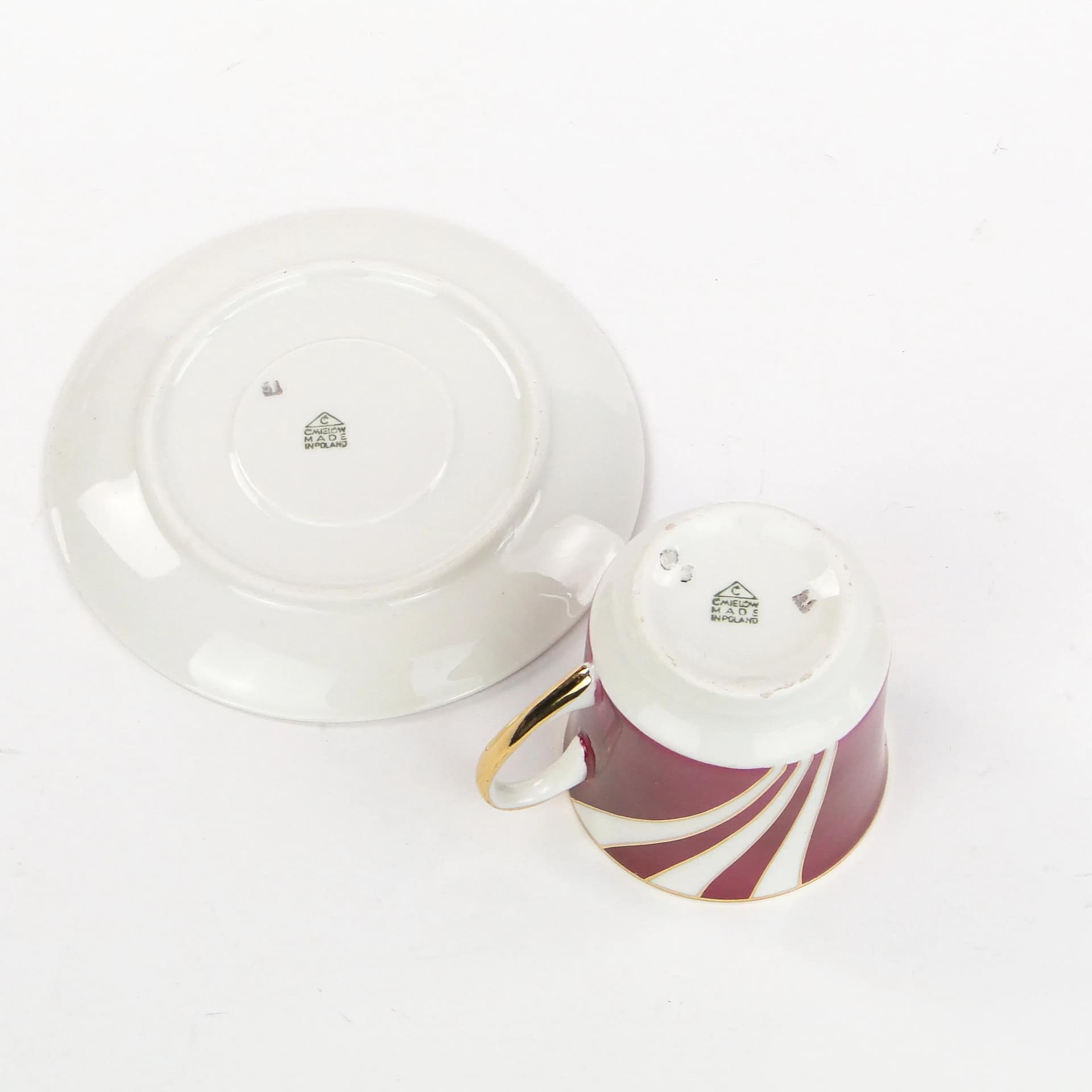 Cup and Saucer Krokus, red porcelain, by W. Potacki, Ćmielów, Poland, 1960s. - 163797