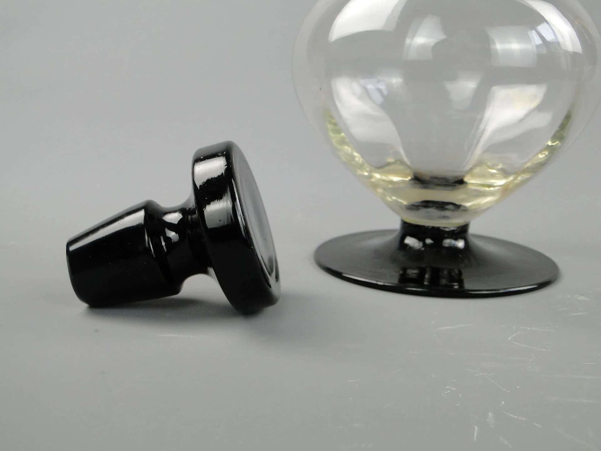 Karafka Art Deco, szkło transparentne, Polska, lata 30. - 163782