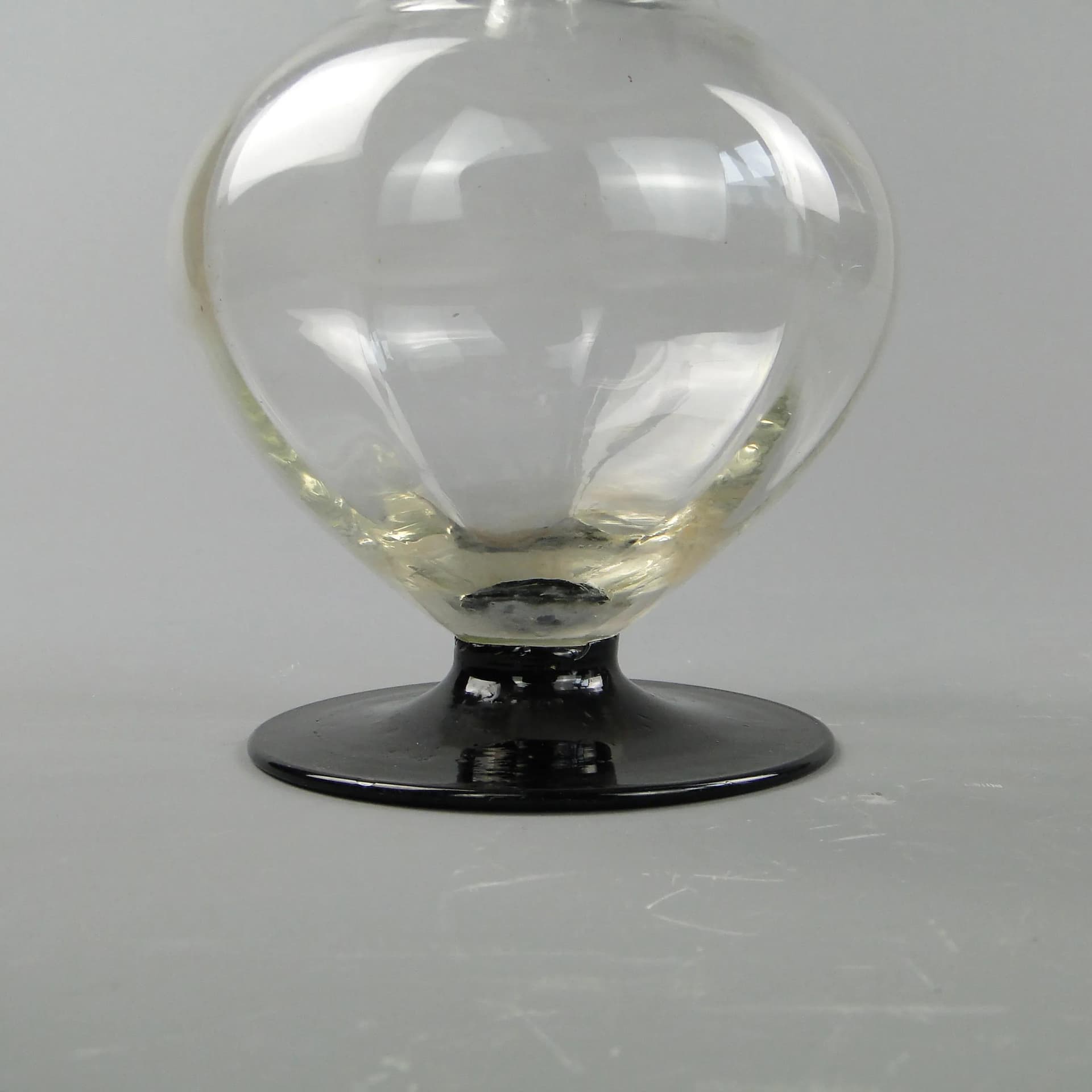 Karafka Art Deco, szkło transparentne, Polska, lata 30. - 163780