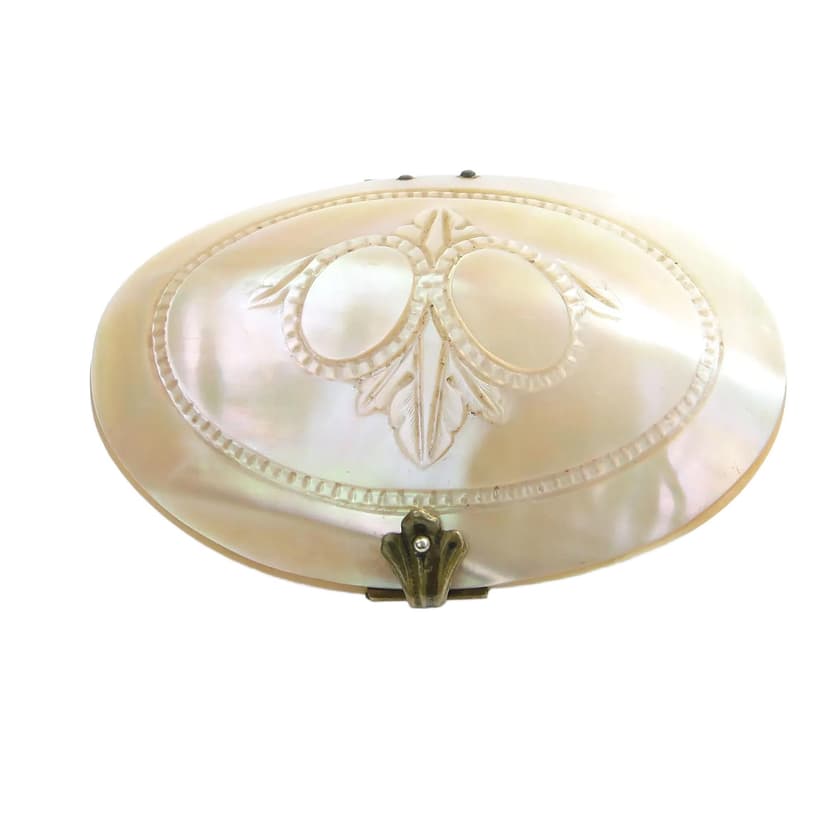 Coin purse Biedermeier, beige white yellow, shell brass, Austria, 19th c.