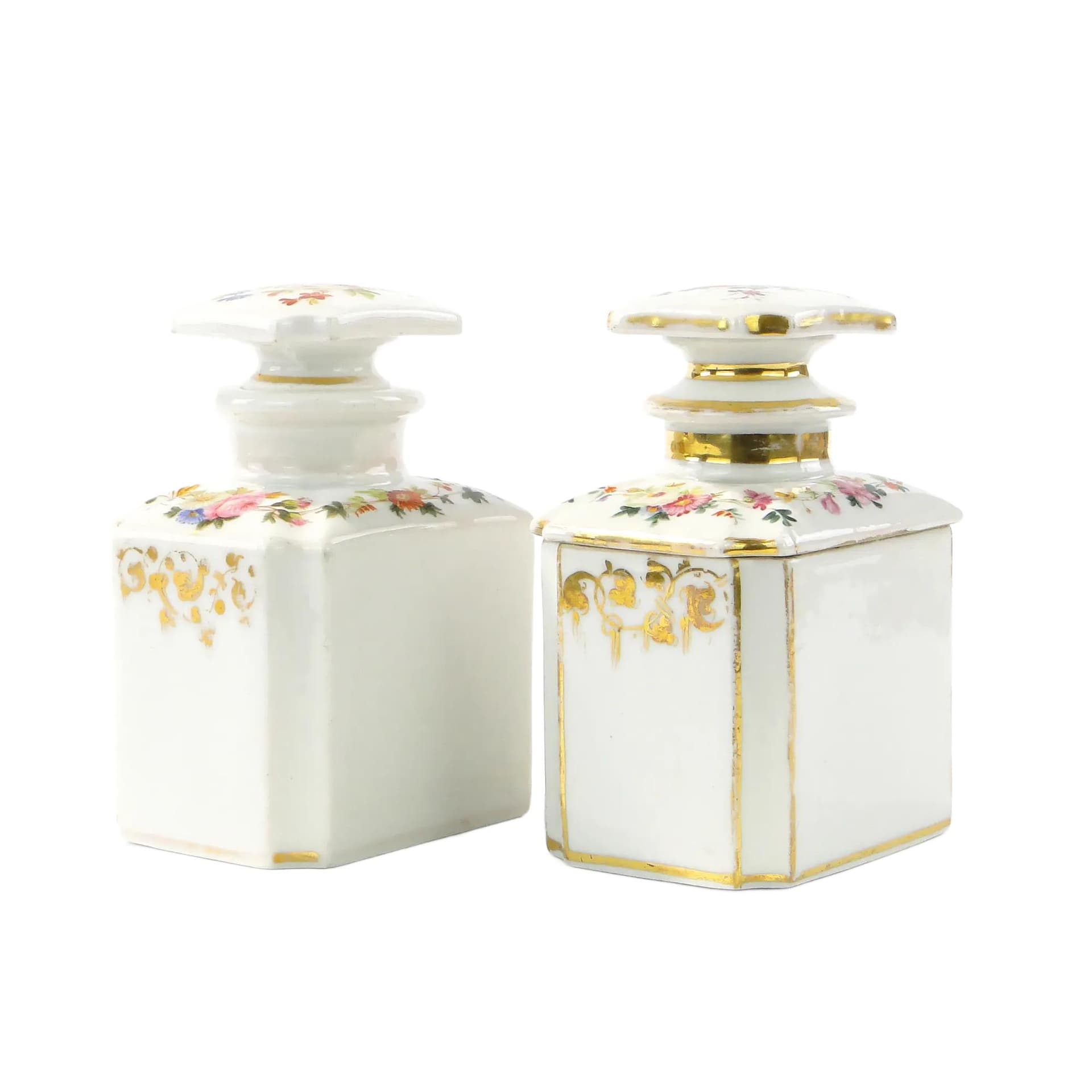 Pair of tea caddies, Art Nouveau, ivory white porcelain, France, 19th c.