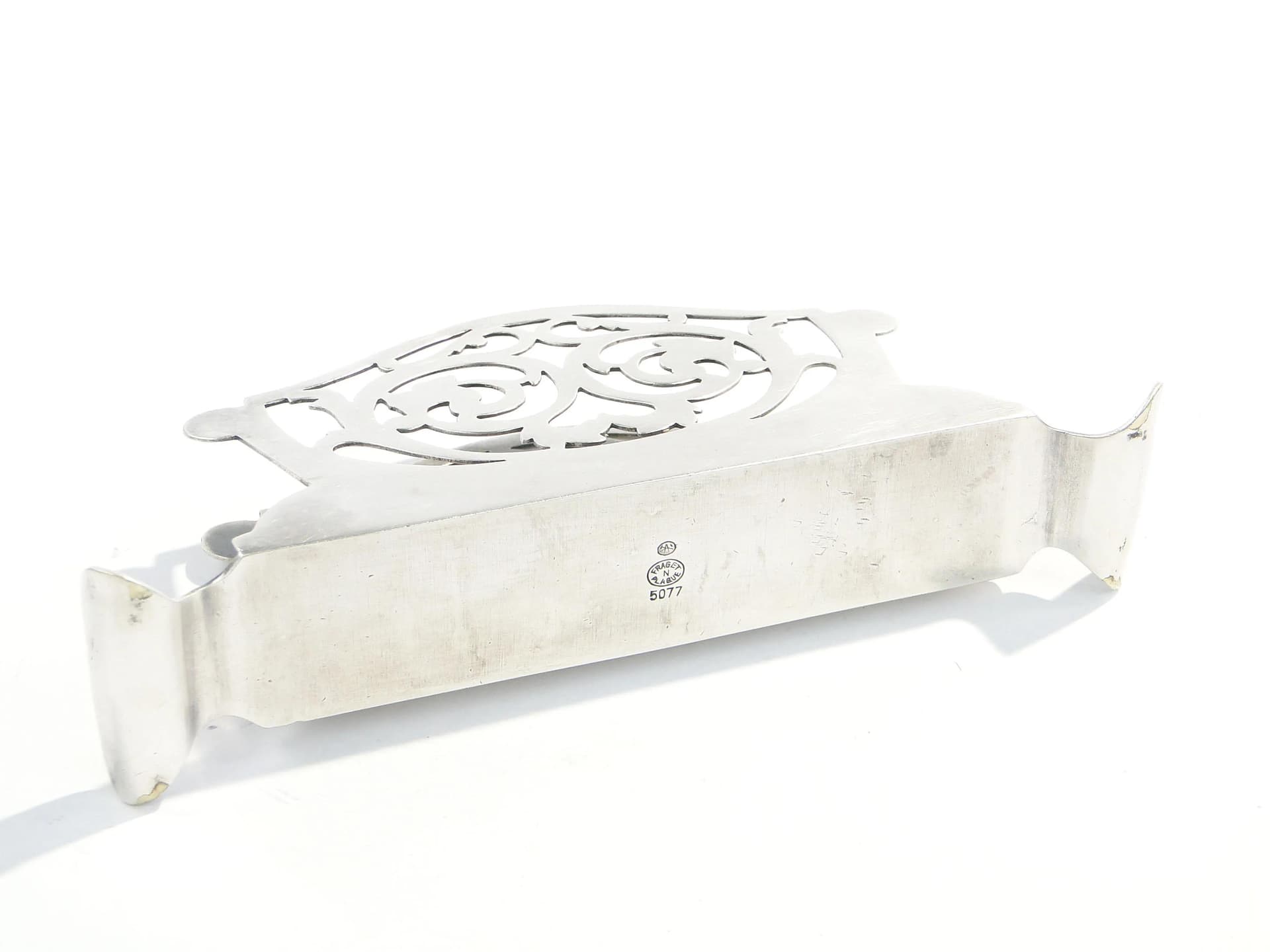 Openwork napkin holder, silver-plated brass, Fraget, Poland, 1930s. - 163520