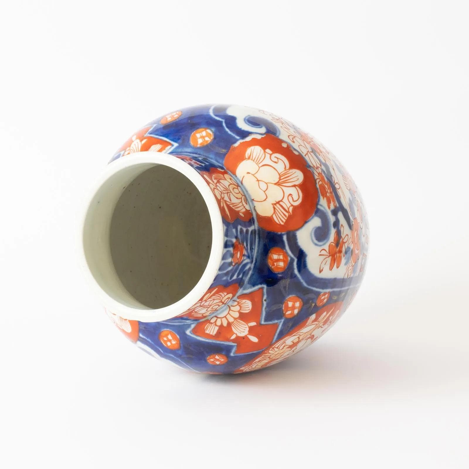 Vase Imari, ivory white porcelain, Japan, 19th c. - 161680