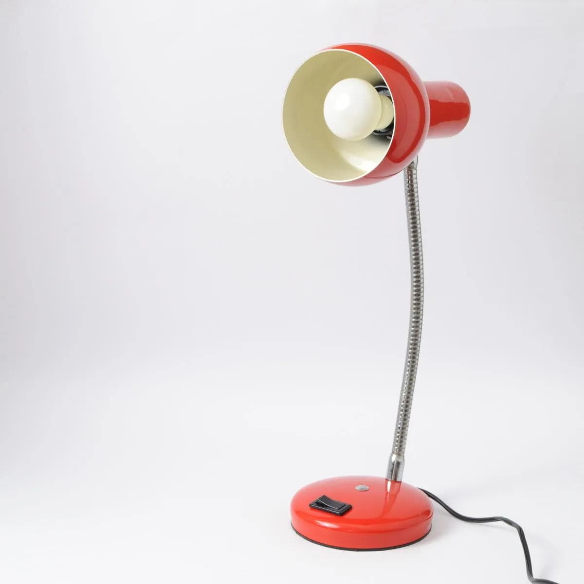 Desk lamp, red, Italy, 1960s. - 161650