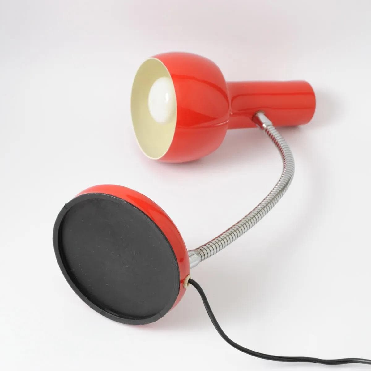 Desk lamp, red, Italy, 1960s. - 161651