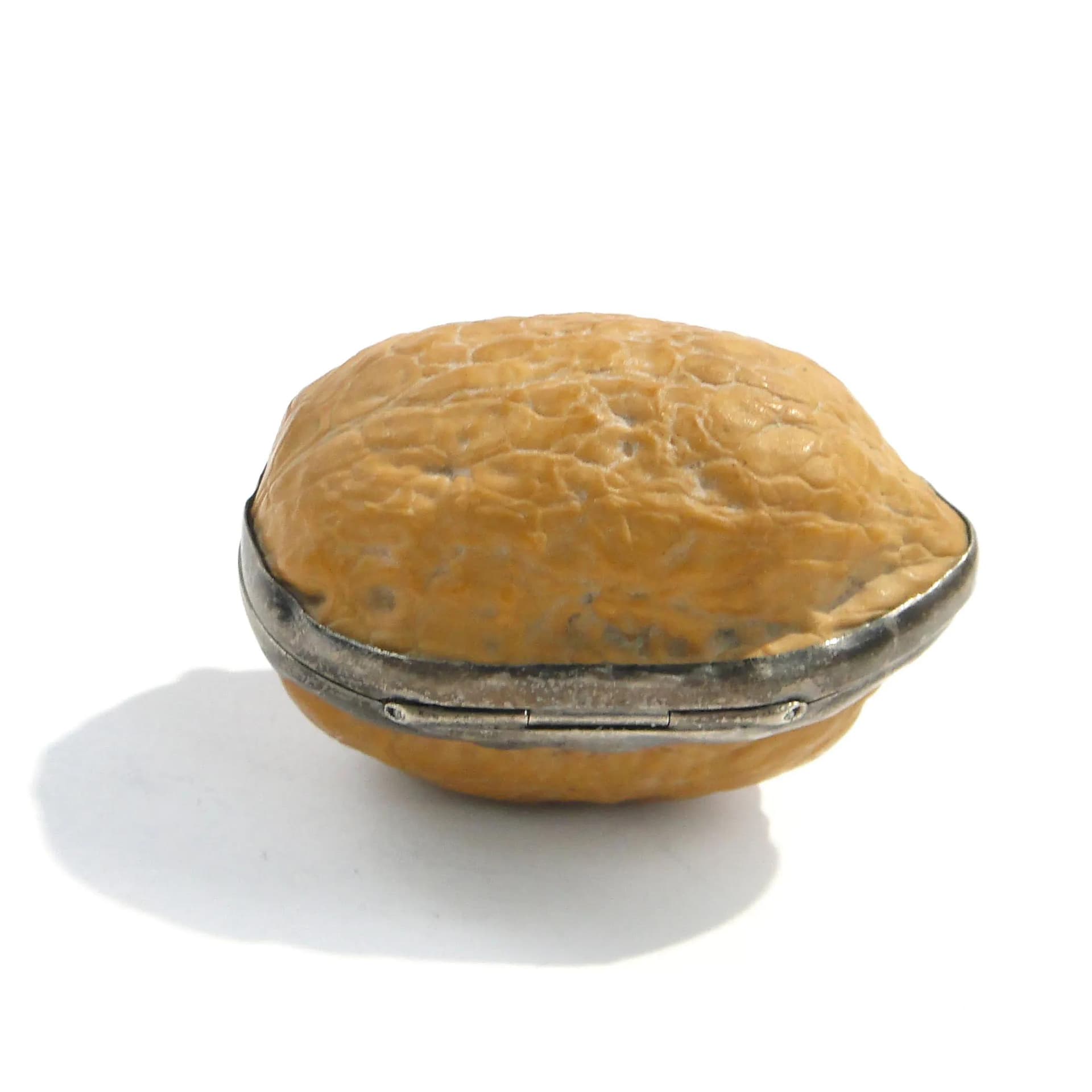 Ring box, light brown walnut, silver, Italy, 1970s. - 163393