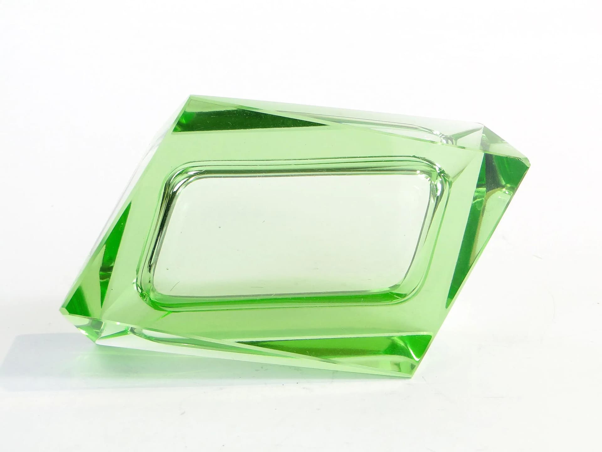 Ashtray Art Deco, green, crystal, Czech Republic, 1930s. - 10487