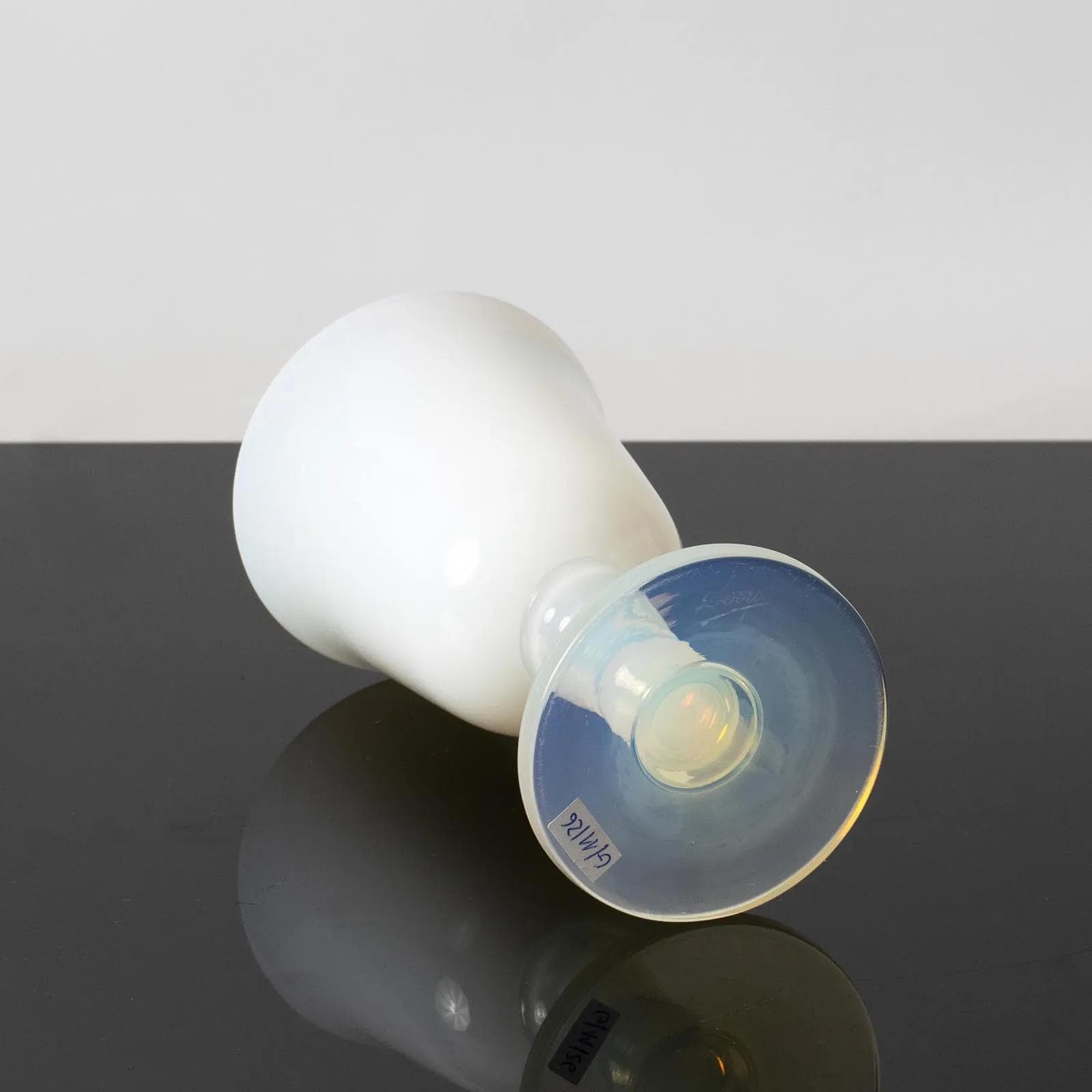 Puchar, biały, szkło, Sèvres, Francja, lata 60. - 161557