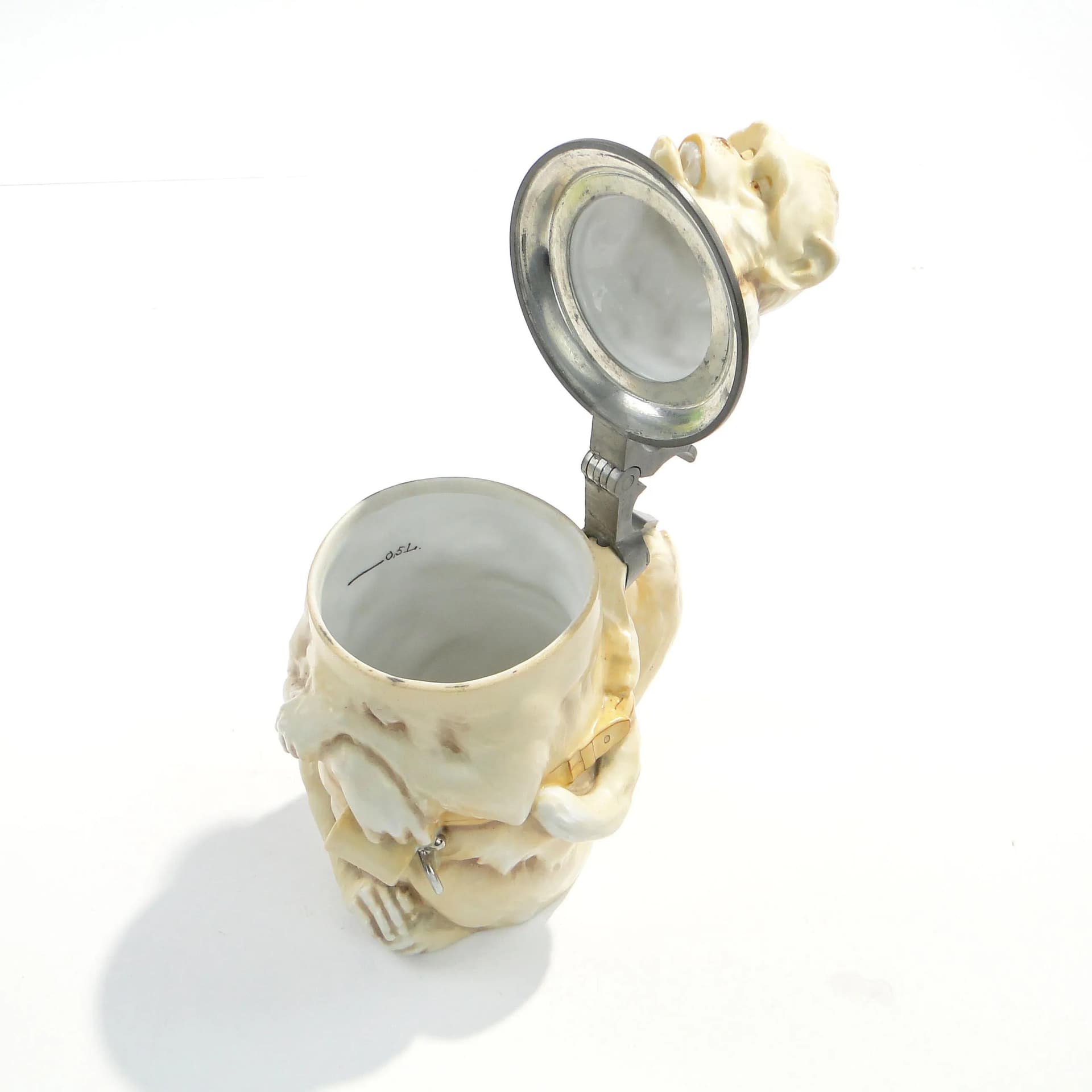 Kufel figuralny, małpa, ceramika beżowa, Niemcy, początek XX w. - 163331