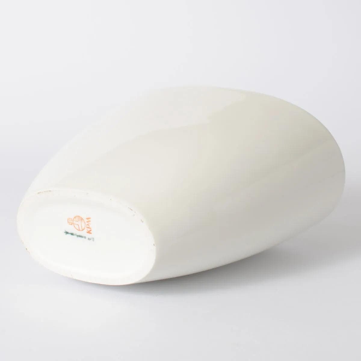 Wazon, porcelana ivory white, proj. T. Petri, KPM, Niemcy, lata 60. - 161537