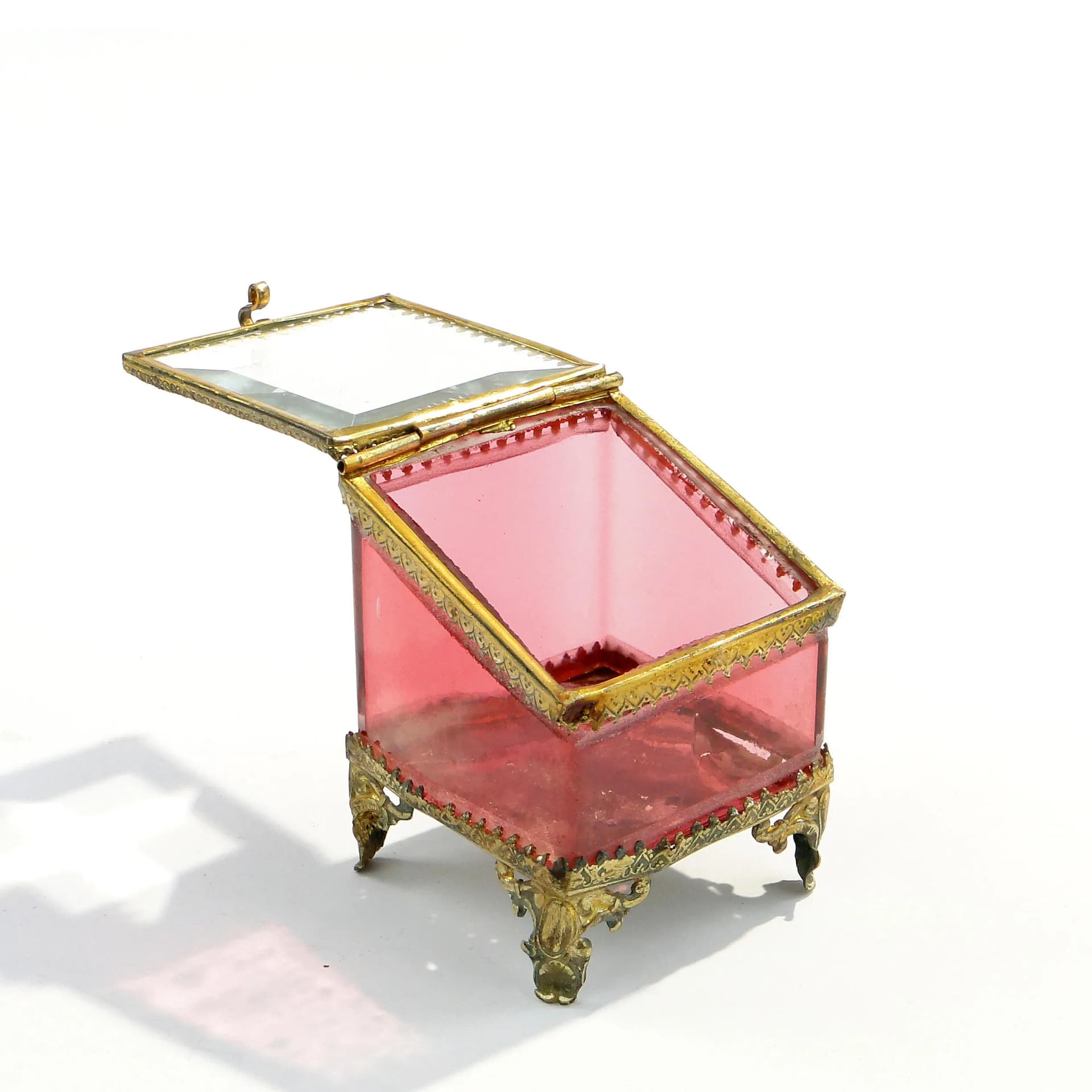 Jewelry box, pink crystal glass, Austria, 19th c. - 163296