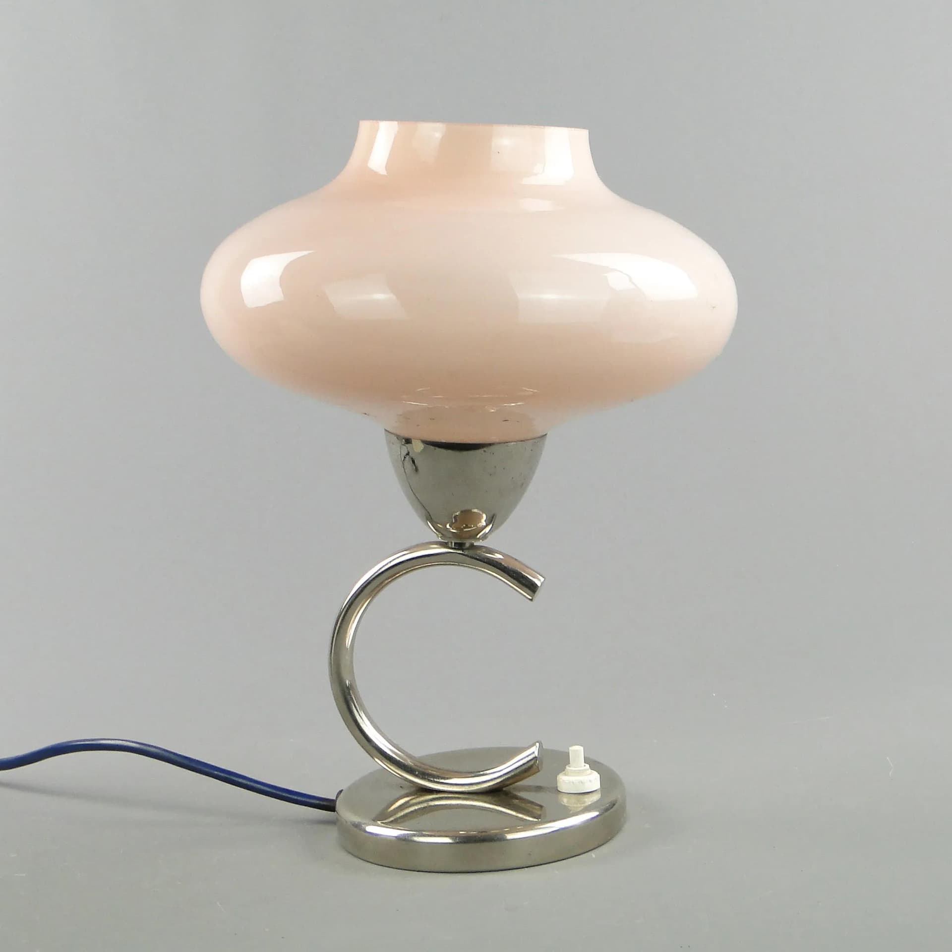 Lampa stołowa Art déco, stal niklowana, szkło różowy, Polska, lata 30. - 163230