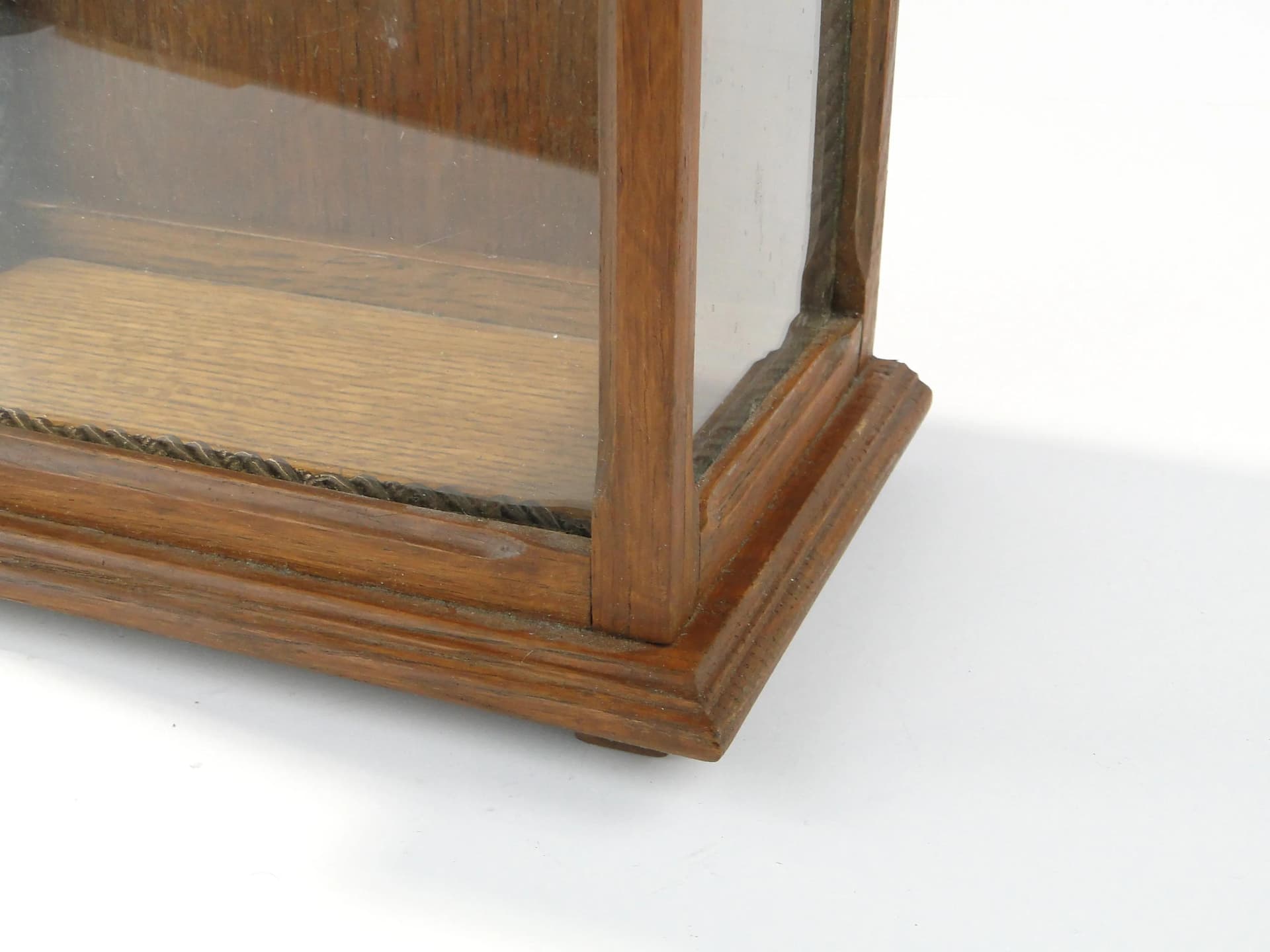 Gablotka, mahoń brązowy, szkło transparentne, Francja, lata 40. - 162882