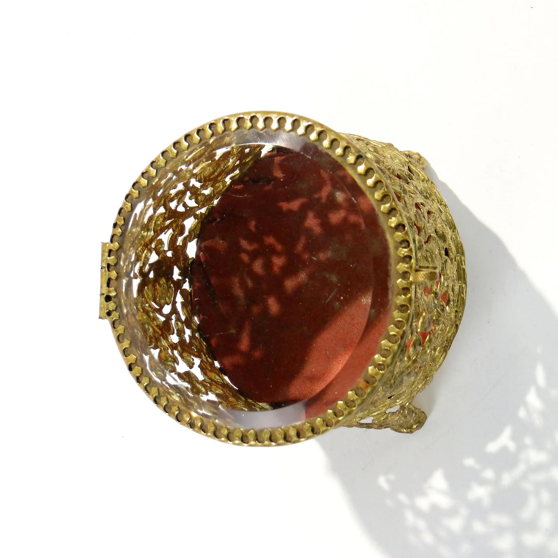 Jewelry box, Neo-Baroque, crystal glass gilt brass, red silk, France, 19th c. - 162731