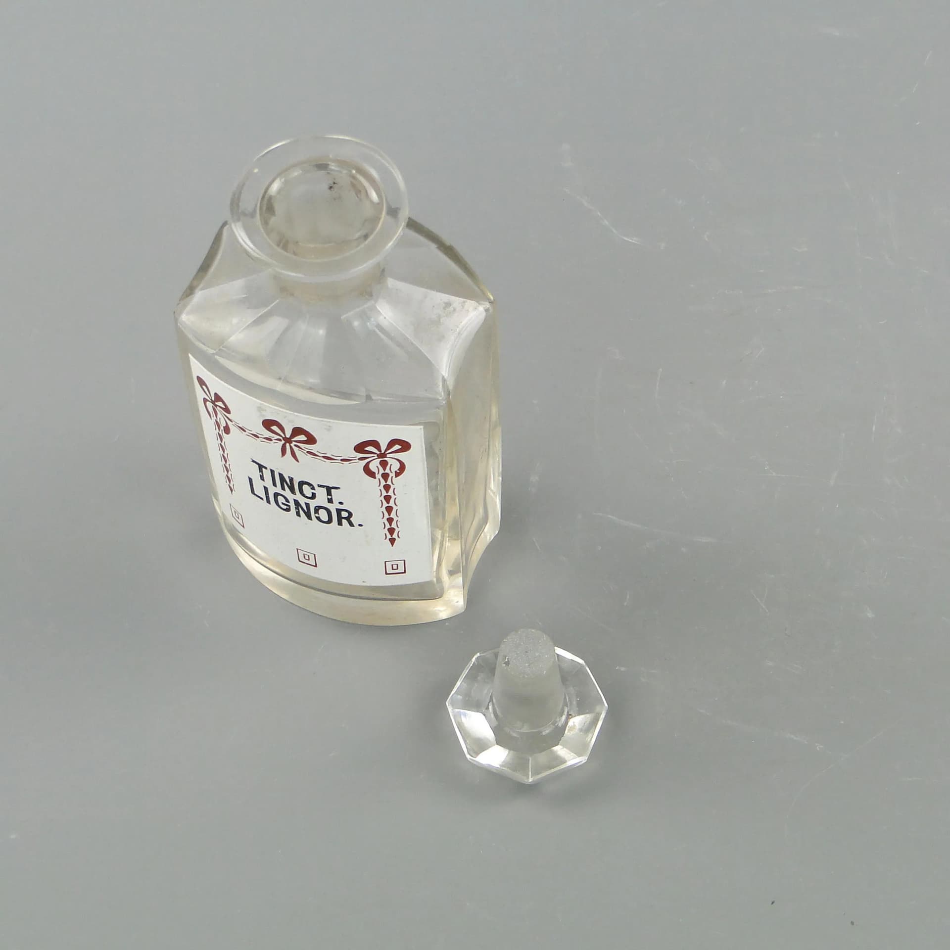 Butelka apteczna, Art Nouveau, kryształ transparentny, Austria, początek XX w. - 162582