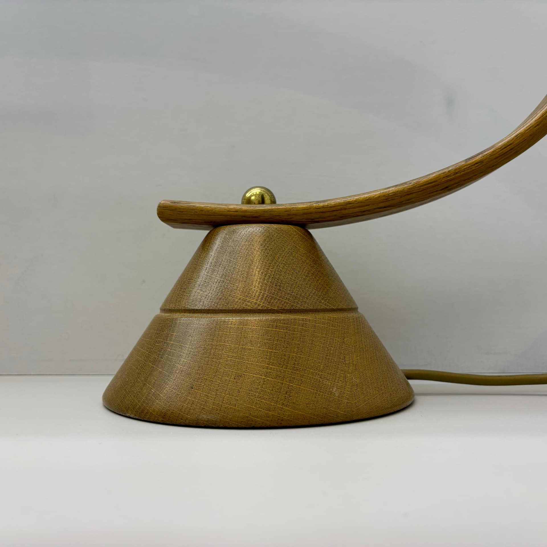 Lampa biurkowa, dąb jasny, mosiądz, Niemcy, lata 80. - 172507