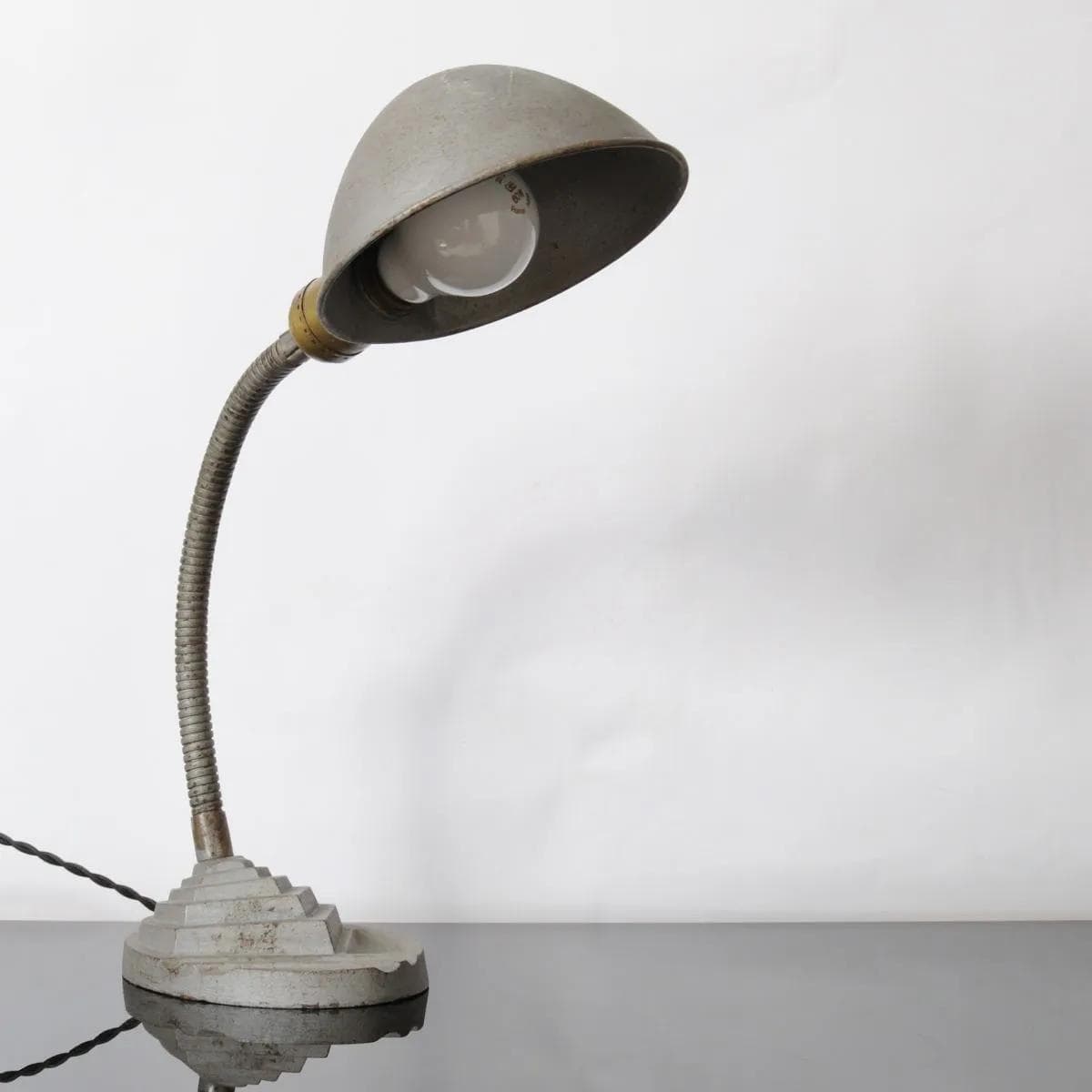 Lampa biurkowa, szary, żeliwo stal, lata 30. - 162072
